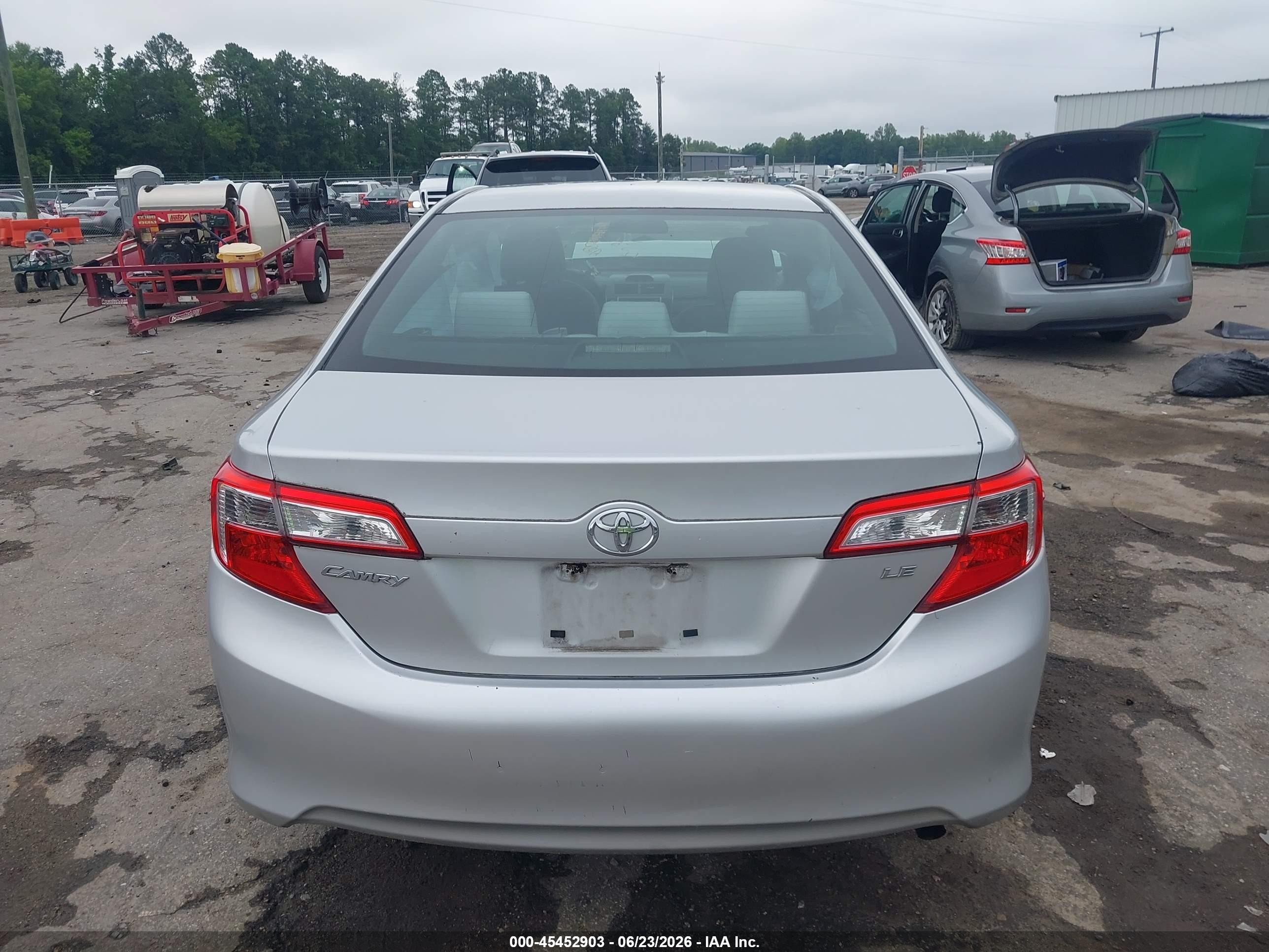 2013 Toyota Camry Le Silver vin: 4T4BF1FK9DR296643