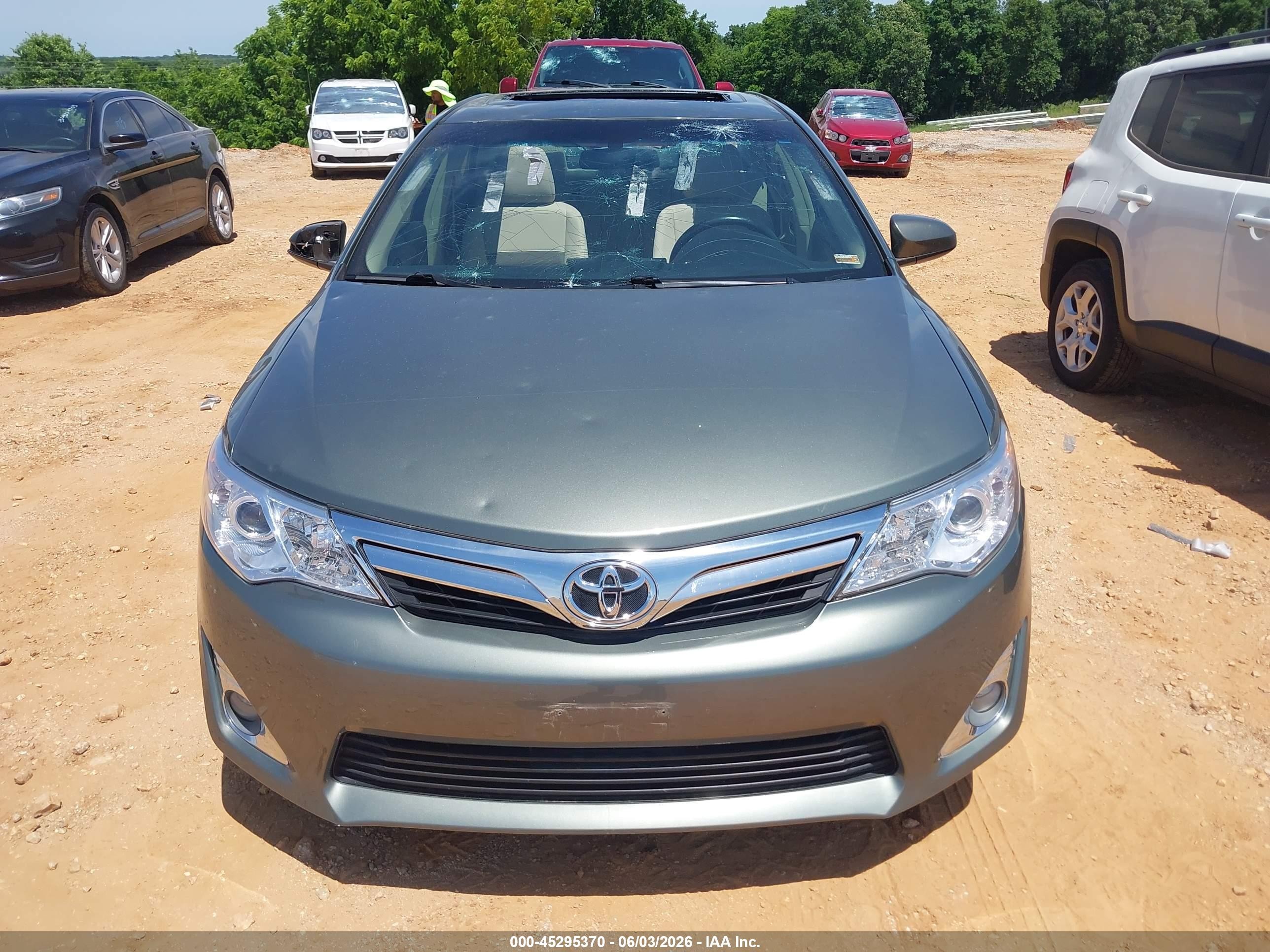 2013 Toyota Camry Xle Green vin: 4T4BF1FK9DR299655