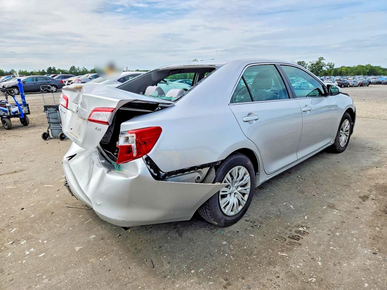 2013 Toyota Camry Le Silver vin: 4T4BF1FK9DR329236