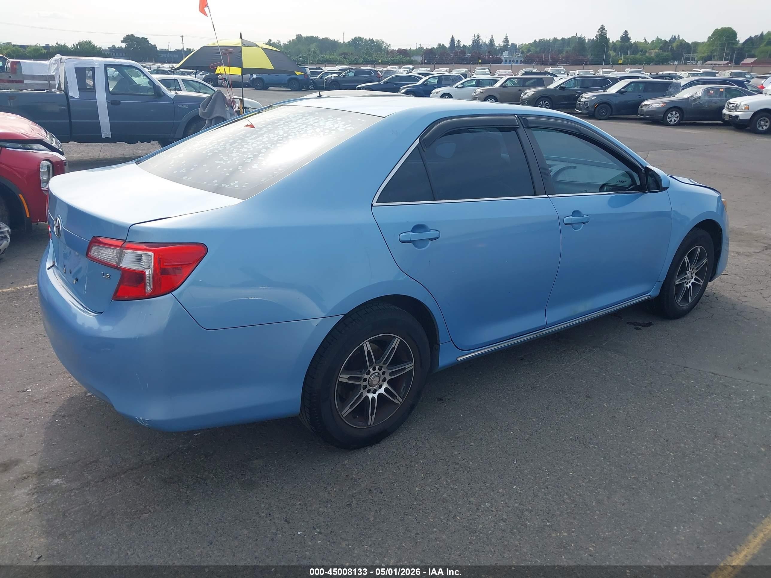 2013 Toyota Camry Le Light Blue vin: 4T4BF1FK9DR329317