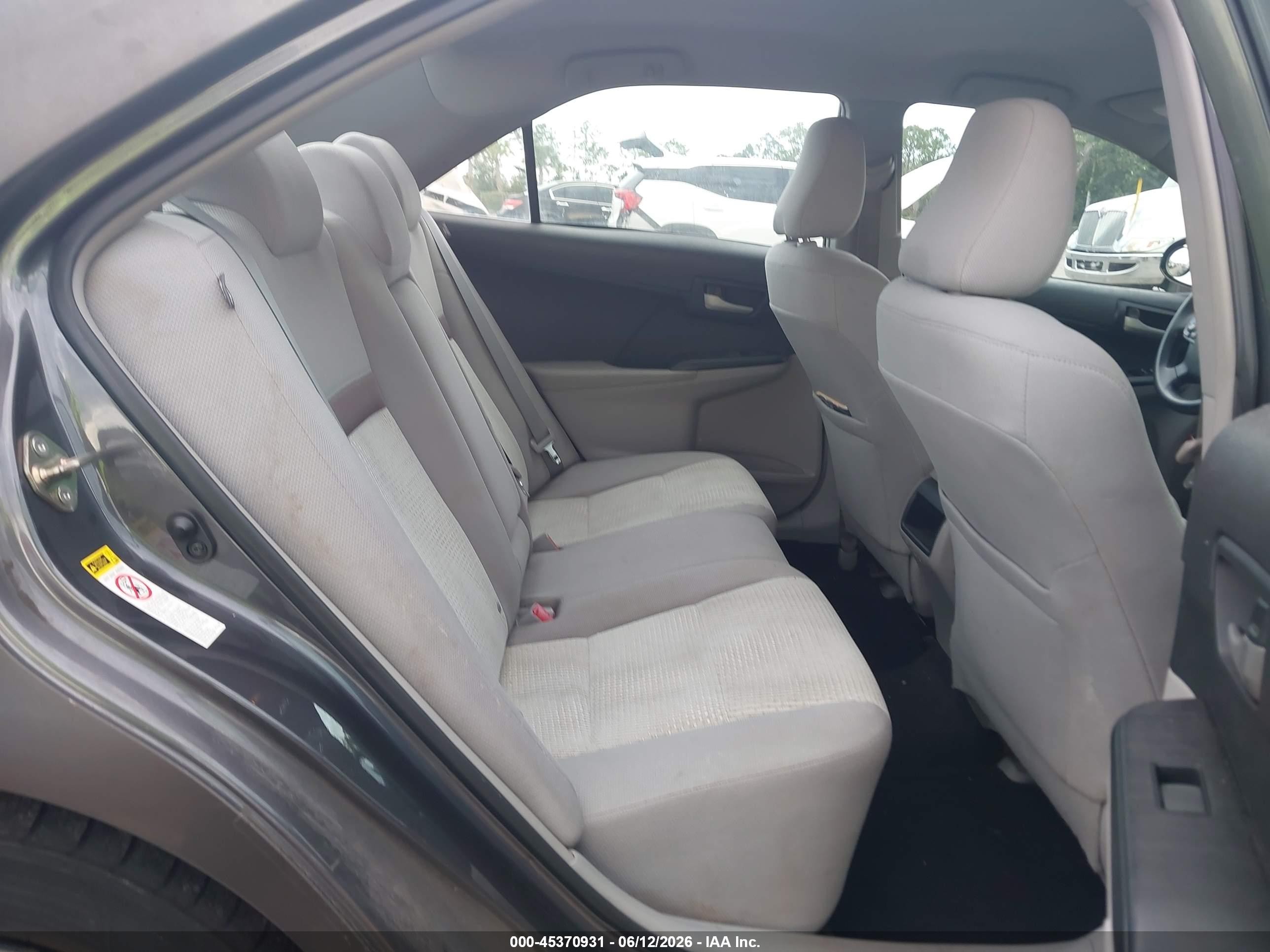2014 Toyota Camry Le Gray vin: 4T4BF1FK9ER338293
