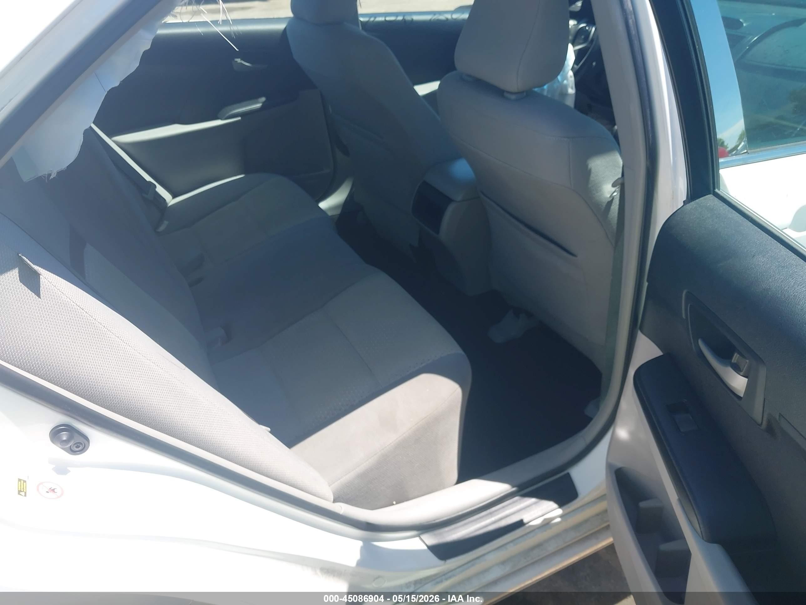 2014 Toyota Camry Le White vin: 4T4BF1FK9ER339945