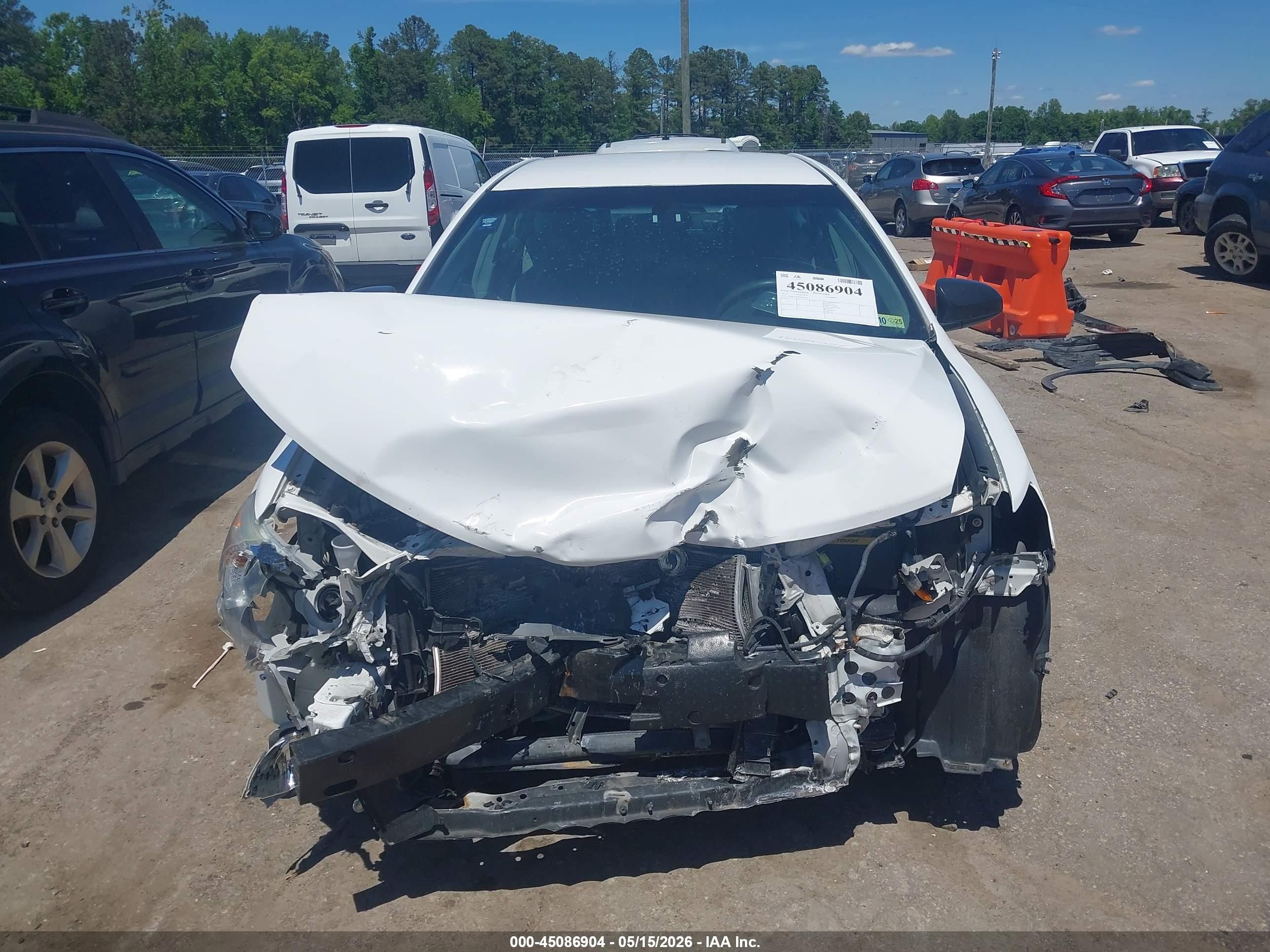 2014 Toyota Camry Le White vin: 4T4BF1FK9ER339945
