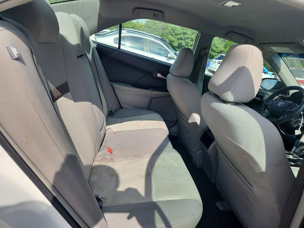 2014 Toyota Camry Le White vin: 4T4BF1FK9ER349858