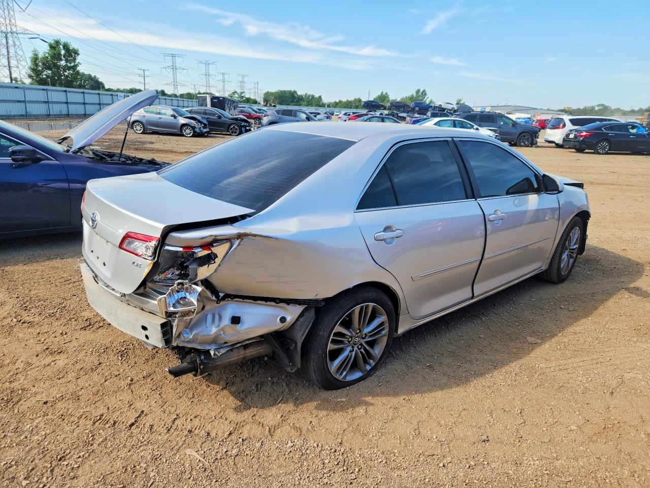 2014 Toyota Camry Le Silver vin: 4T4BF1FK9ER360262