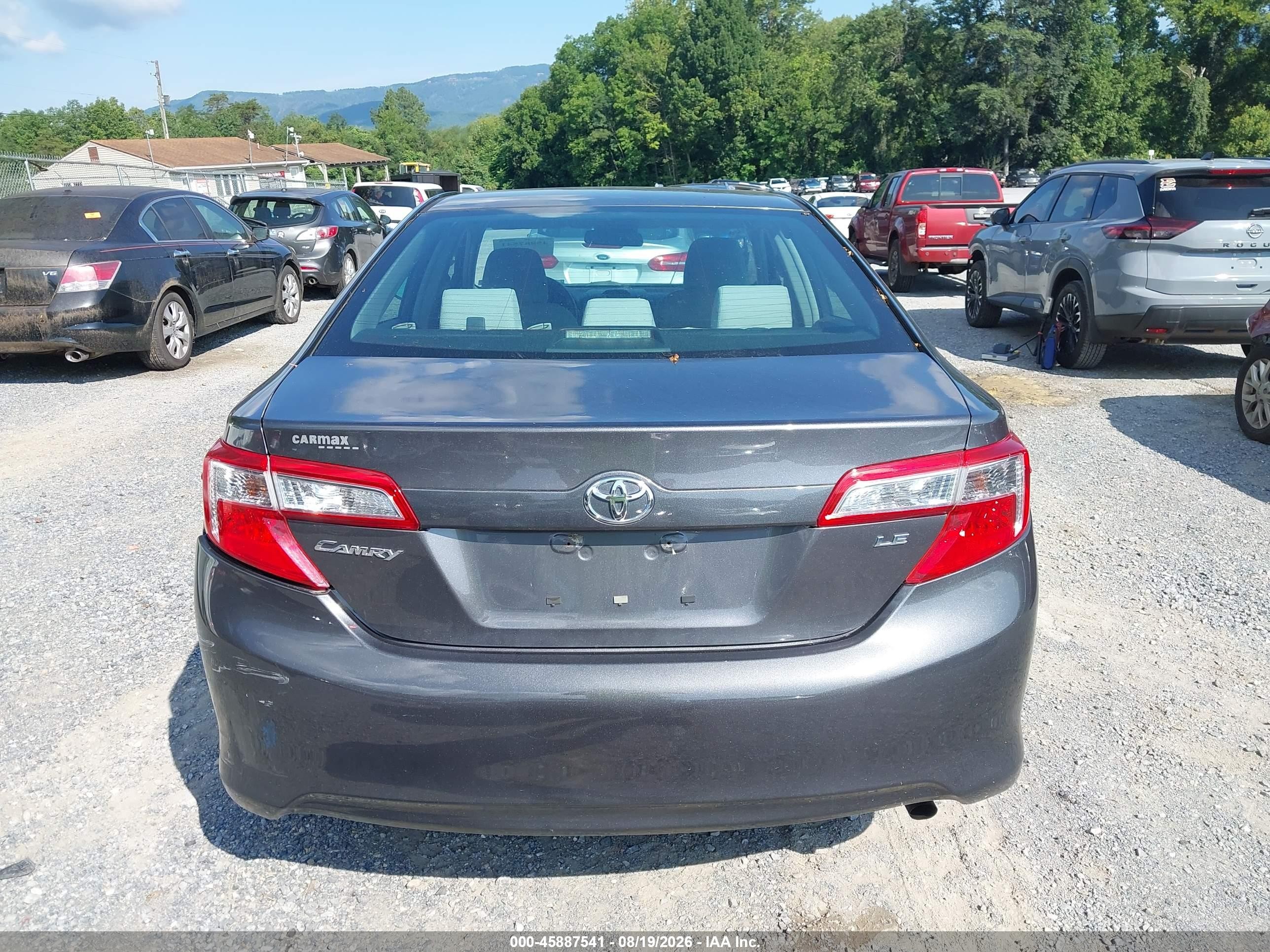 2014 Toyota Camry Le Gray vin: 4T4BF1FK9ER369429