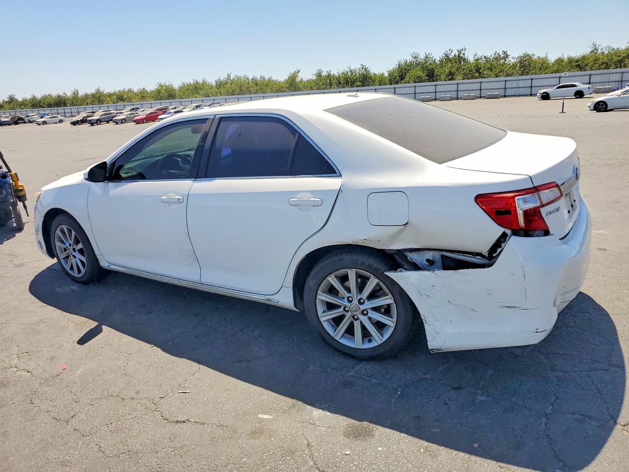 2014 Toyota Camry Xle White vin: 4T4BF1FK9ER371956