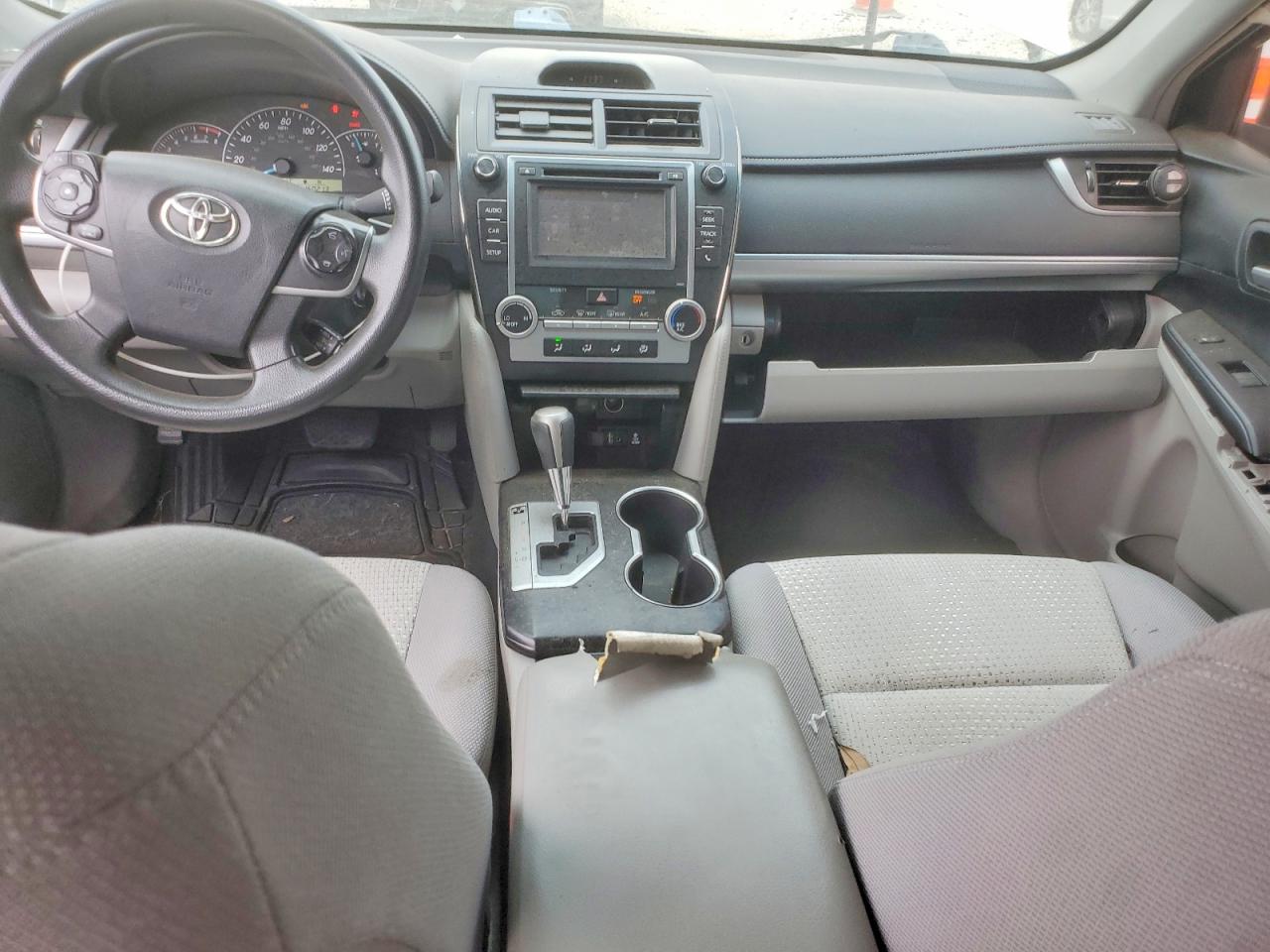 2014 Toyota Camry L Silver vin: 4T4BF1FK9ER375232