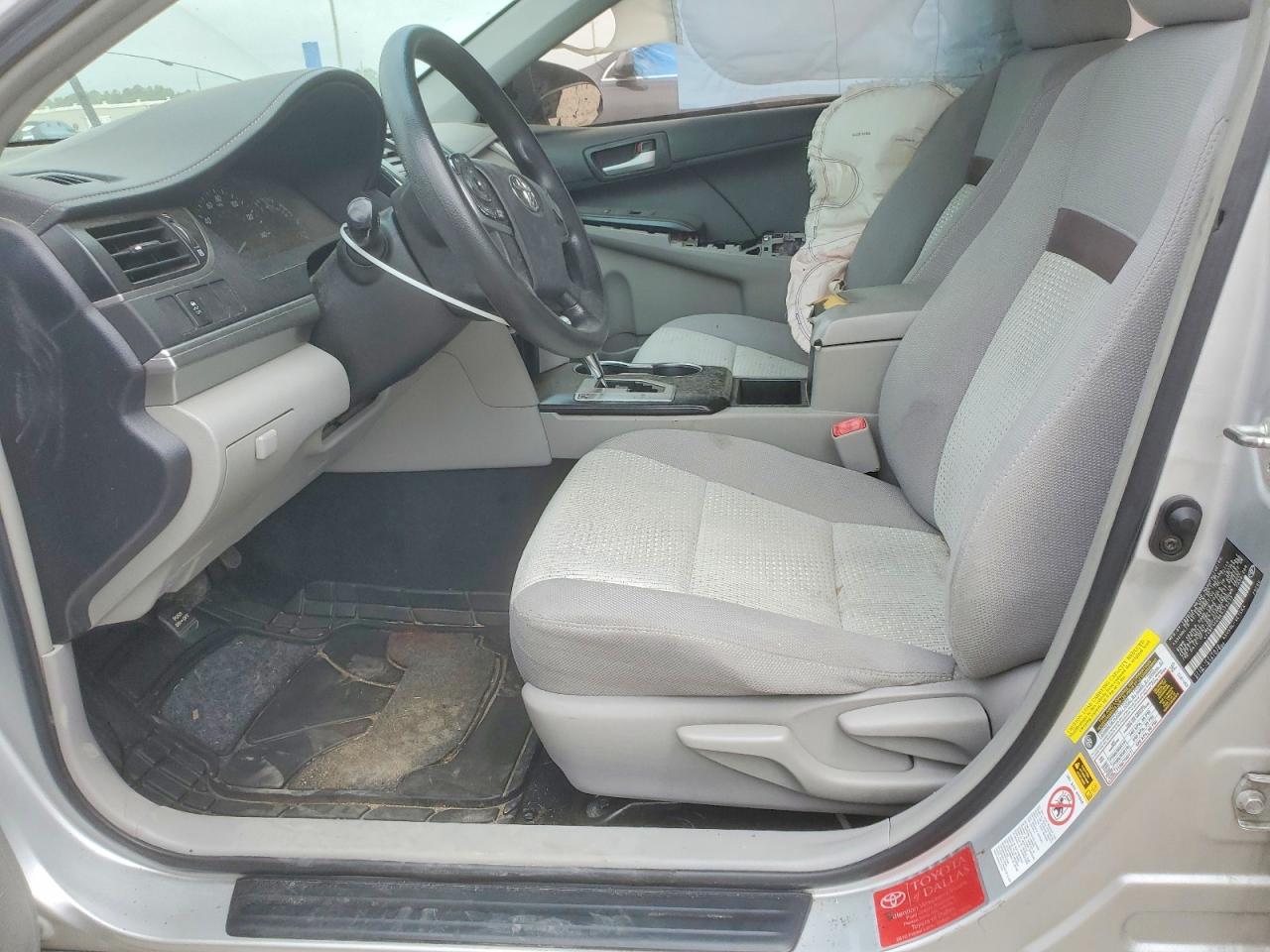 2014 Toyota Camry L Silver vin: 4T4BF1FK9ER375232