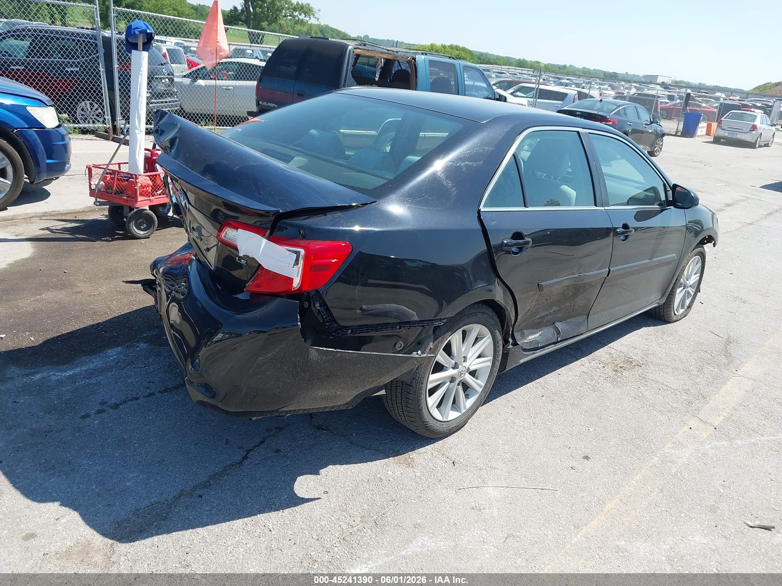 2014 Toyota Camry Le Black vin: 4T4BF1FK9ER377238