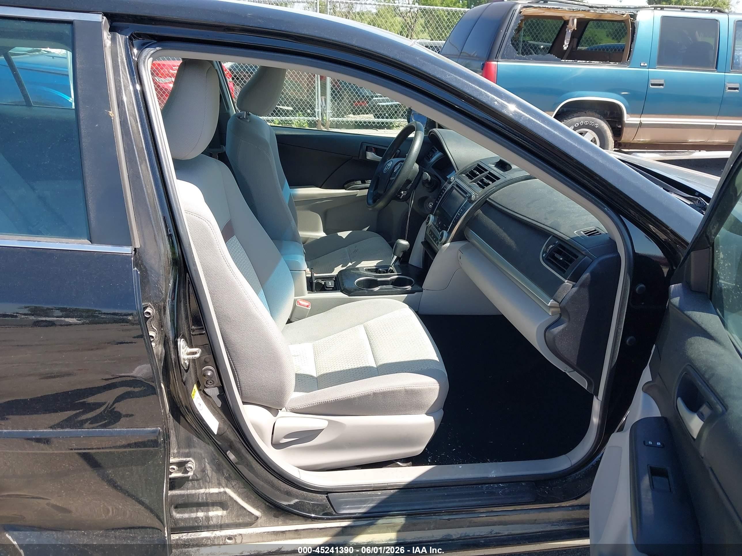 2014 Toyota Camry Le Black vin: 4T4BF1FK9ER377238