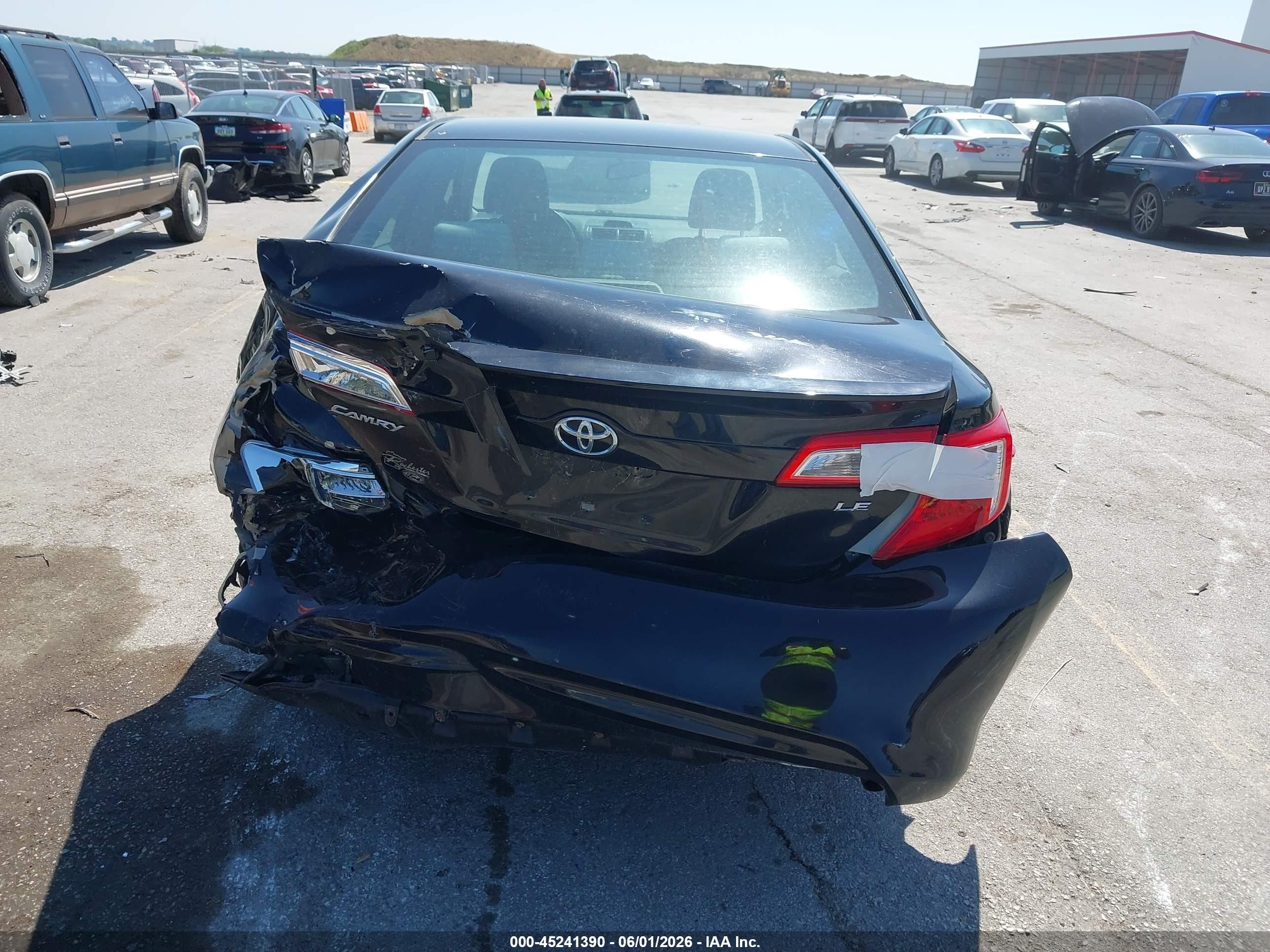 2014 Toyota Camry Le Black vin: 4T4BF1FK9ER377238