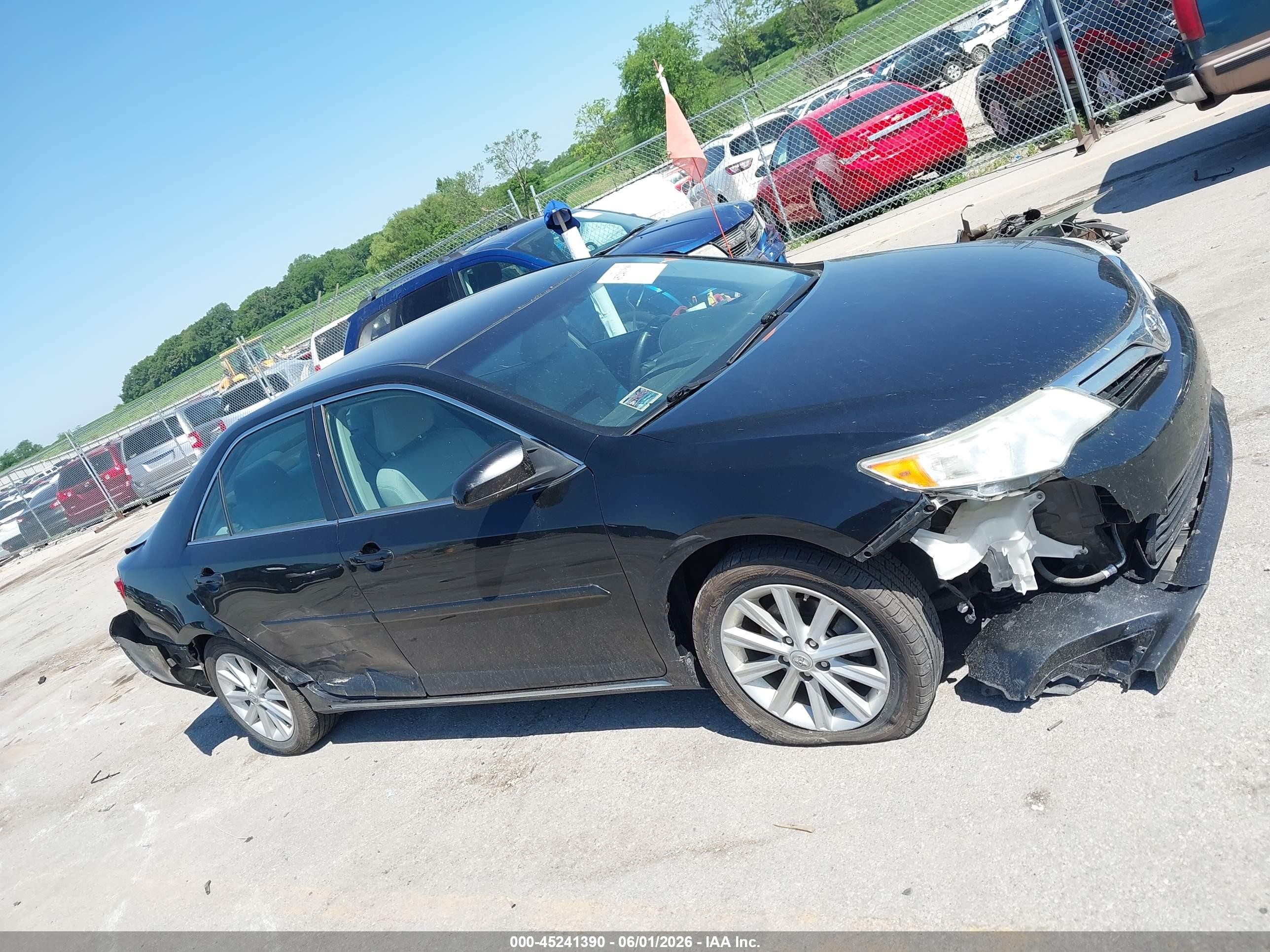 2014 Toyota Camry Le Black vin: 4T4BF1FK9ER377238