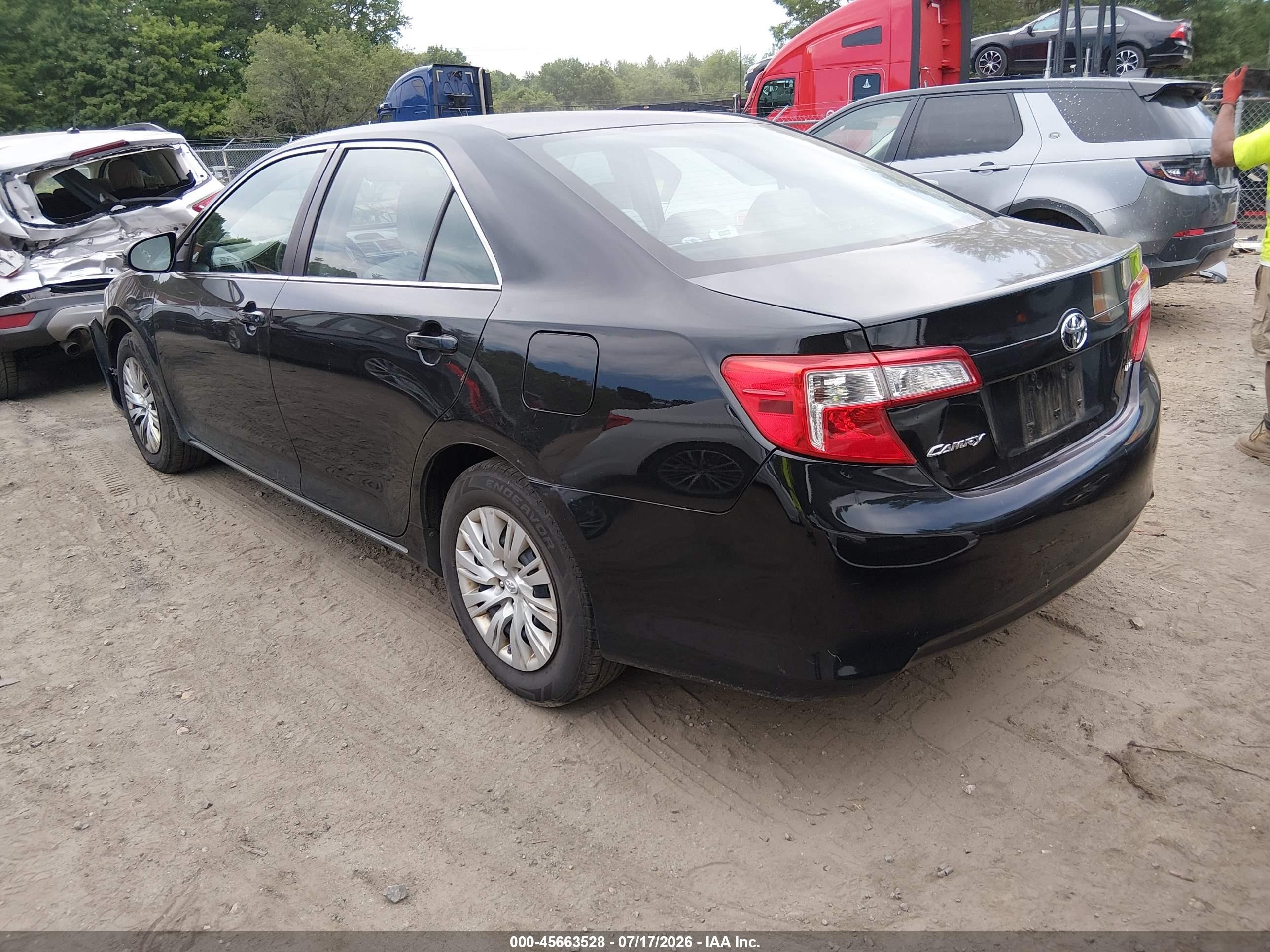 2014 Toyota Camry Le Черный vin: 4T4BF1FK9ER378955