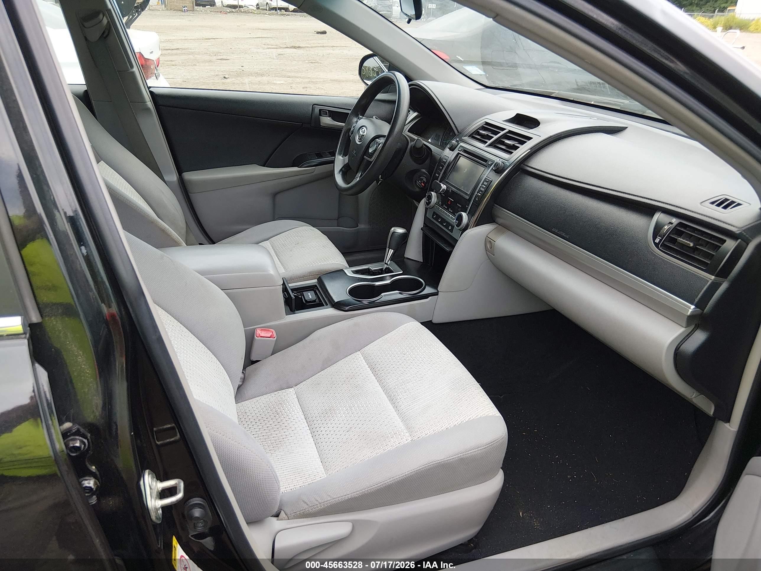 2014 Toyota Camry Le Черный vin: 4T4BF1FK9ER378955