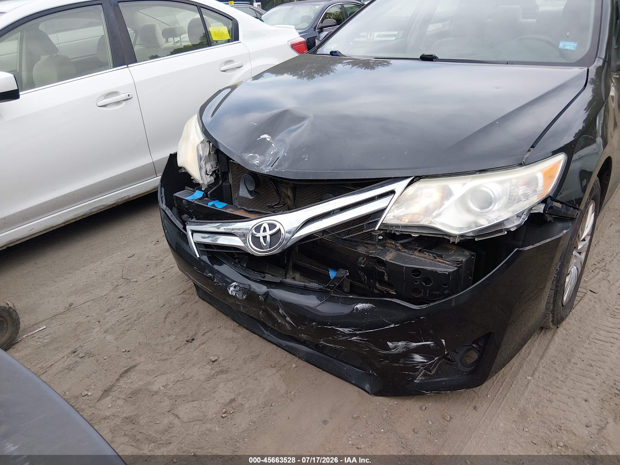 2014 Toyota Camry Le Черный vin: 4T4BF1FK9ER378955