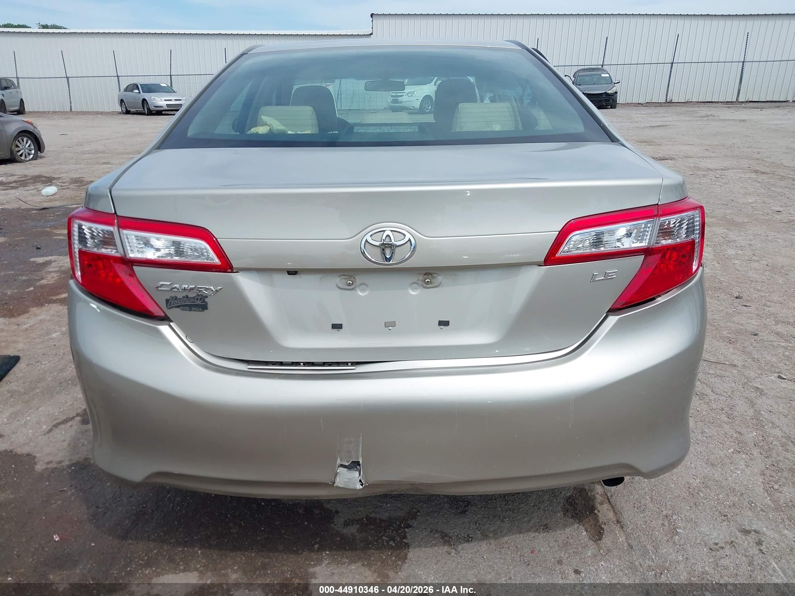 2014 Toyota Camry Le Бежевый vin: 4T4BF1FK9ER379412