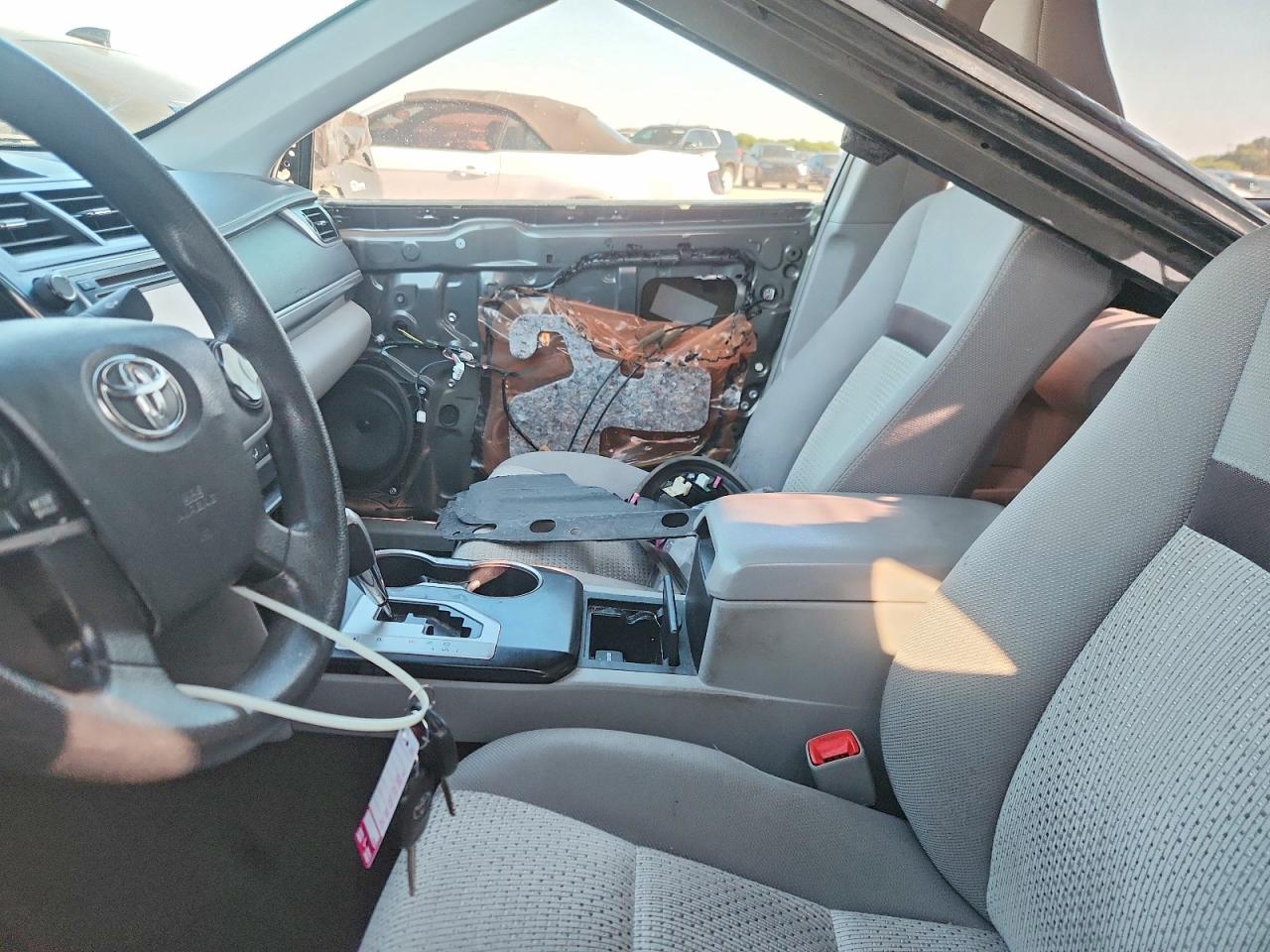 2014 Toyota Camry Le Green vin: 4T4BF1FK9ER385016