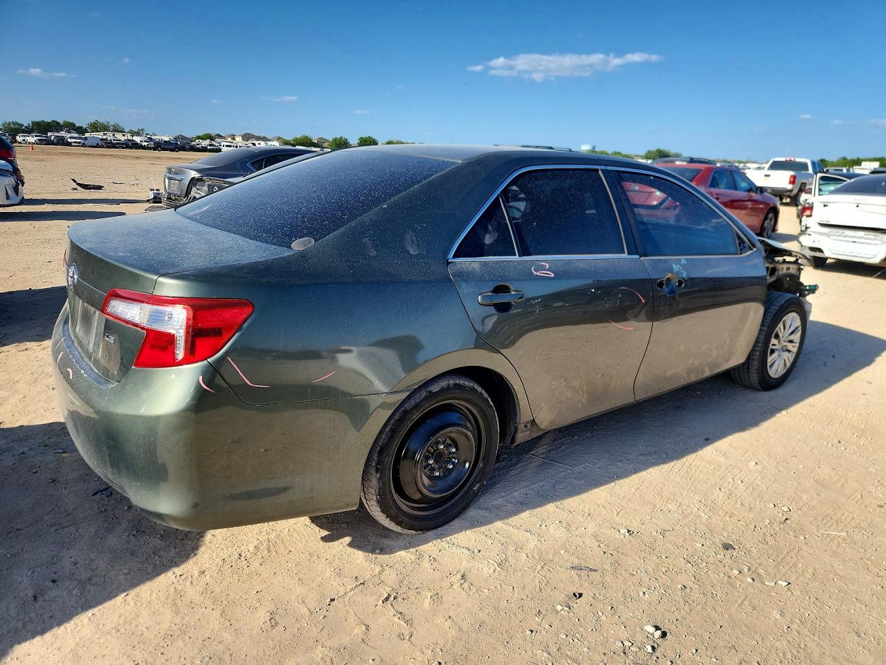 2014 Toyota Camry Le Green vin: 4T4BF1FK9ER385016