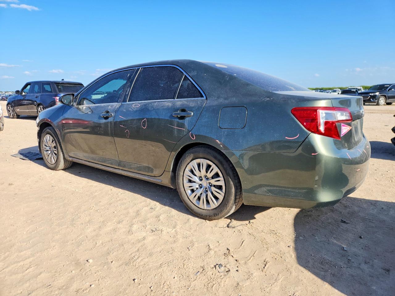 2014 Toyota Camry Le Green vin: 4T4BF1FK9ER385016