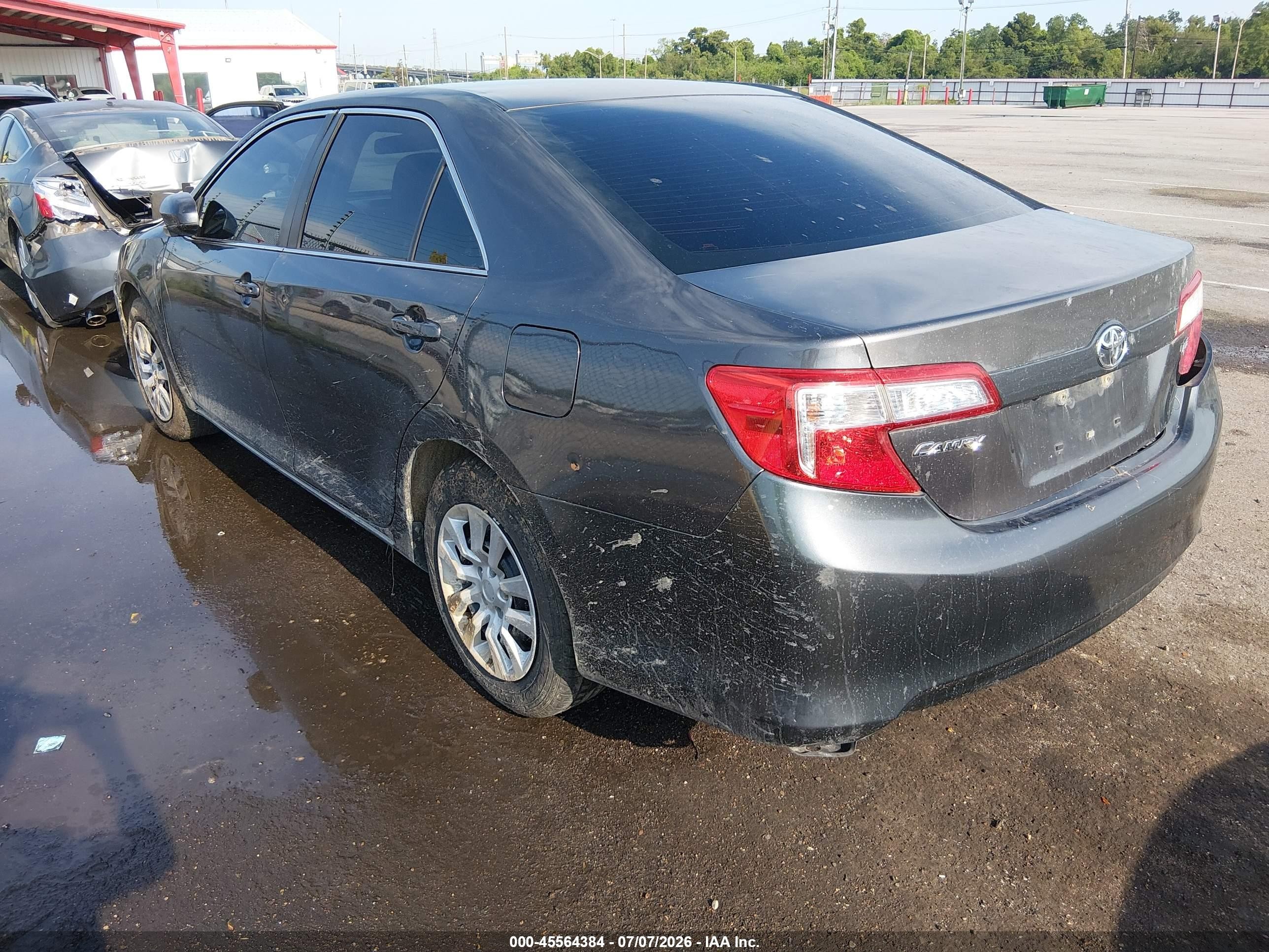2014 Toyota Camry Le Beige vin: 4T4BF1FK9ER387929