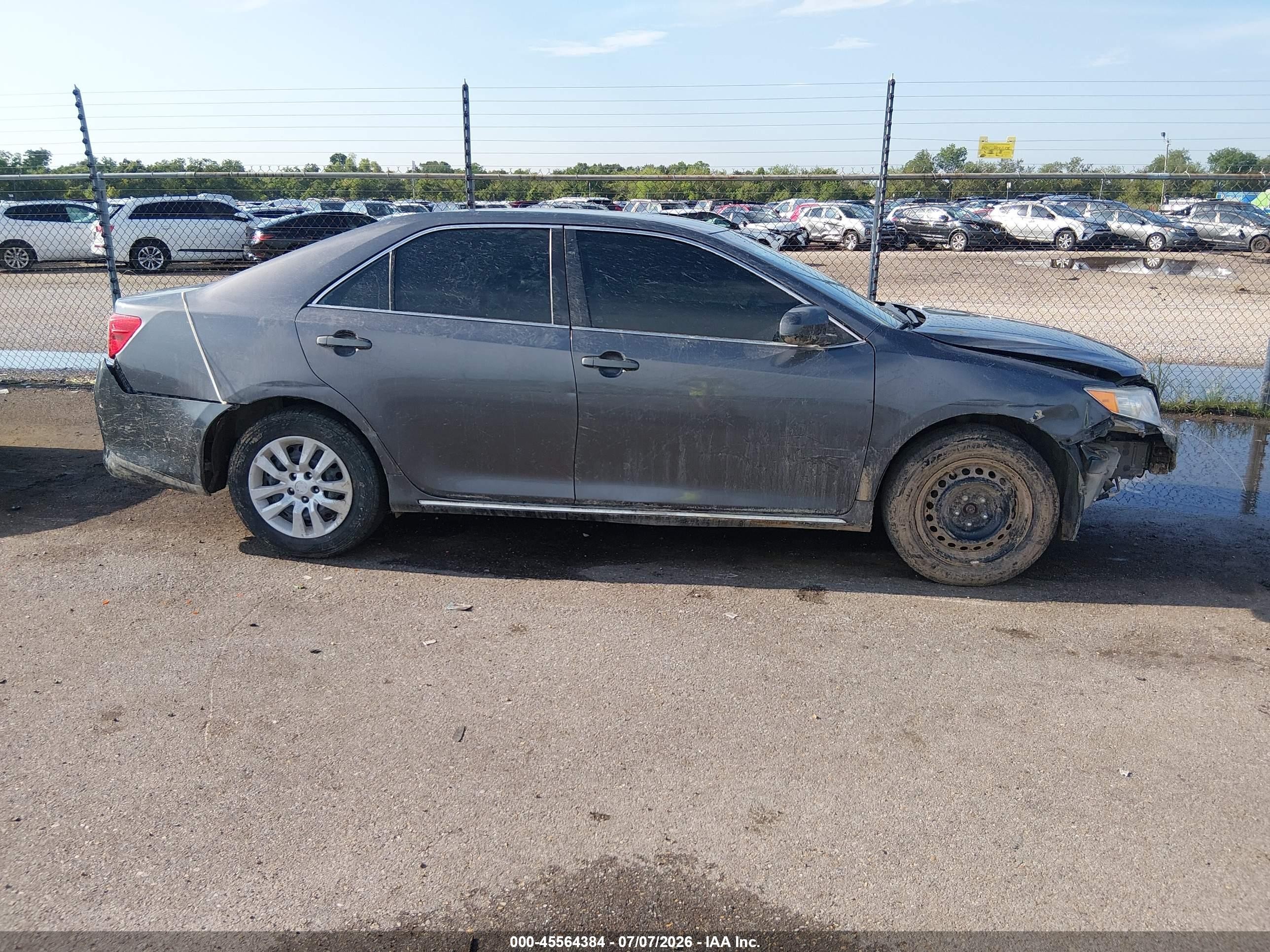 2014 Toyota Camry Le Beige vin: 4T4BF1FK9ER387929