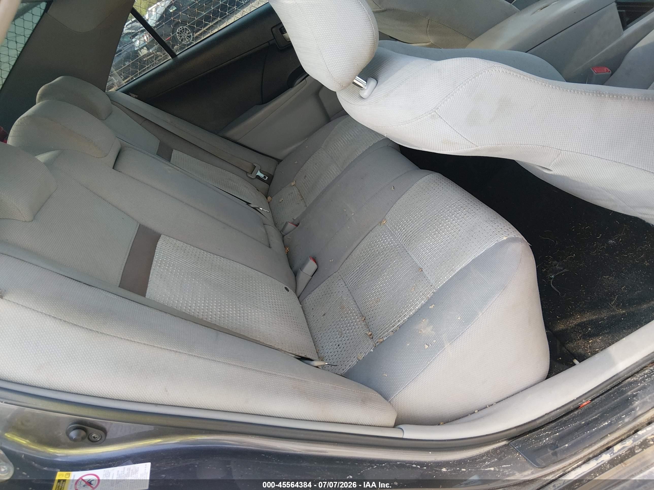 2014 Toyota Camry Le Beige vin: 4T4BF1FK9ER387929