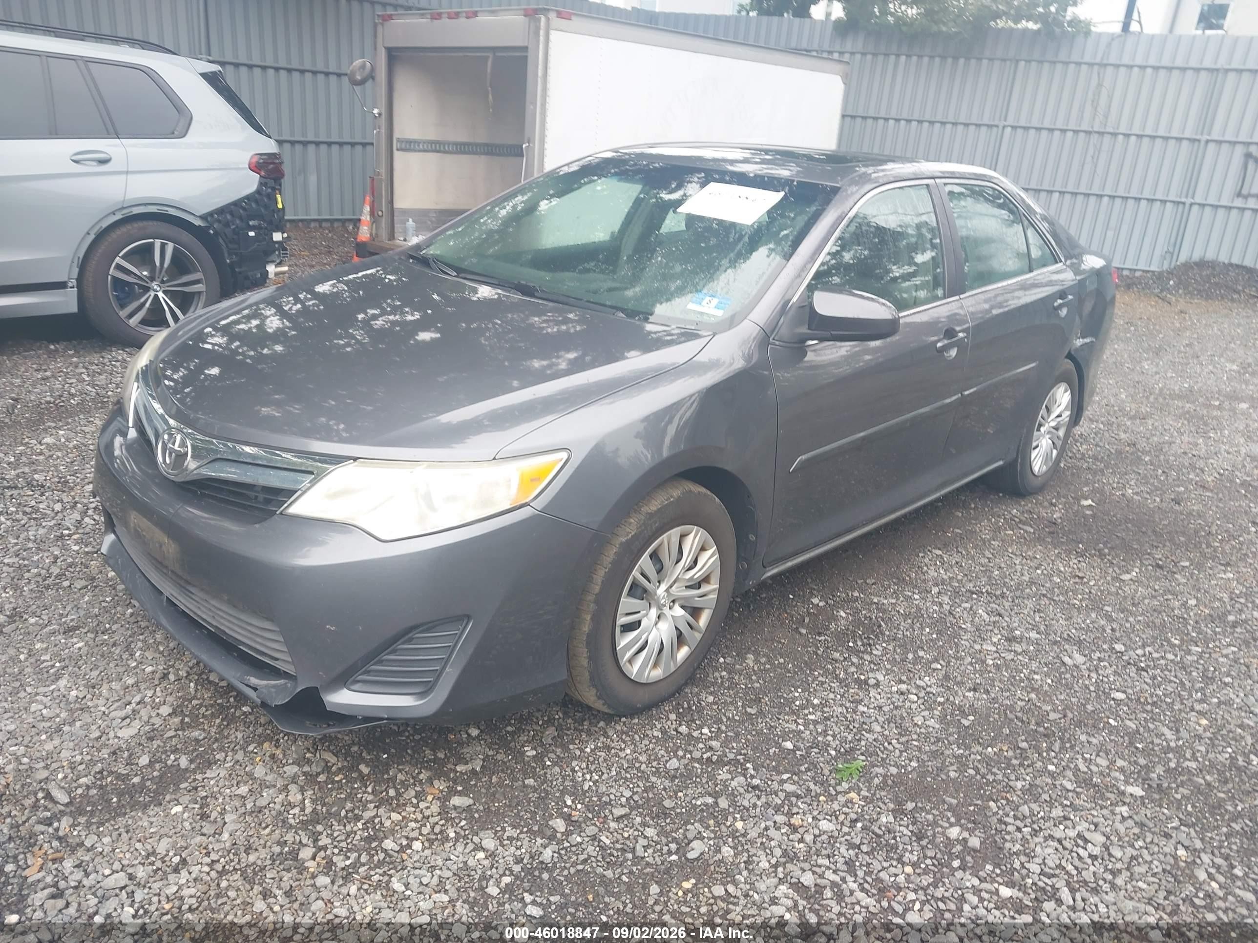 2014 Toyota Camry Le Серый vin: 4T4BF1FK9ER388093