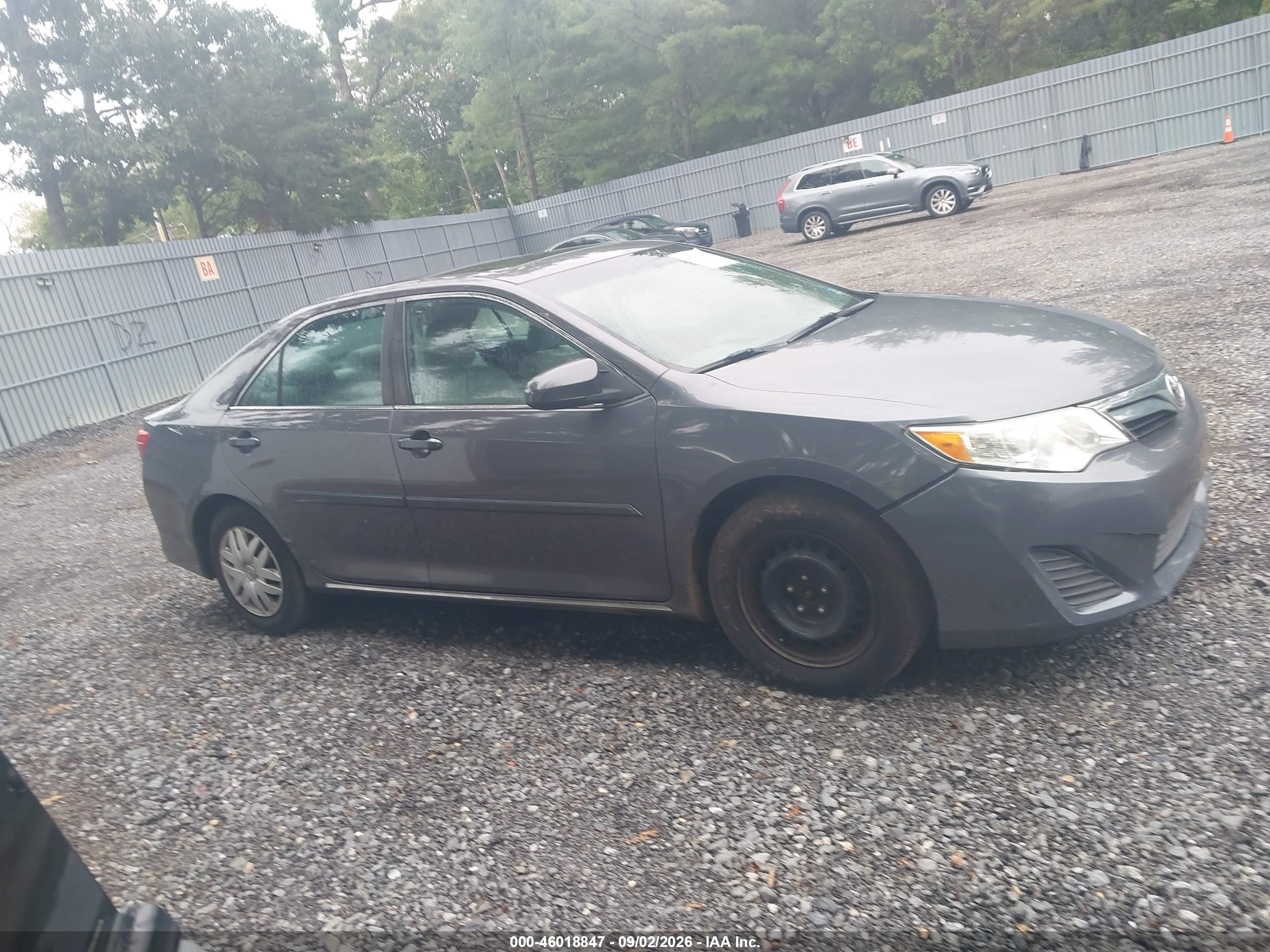 2014 Toyota Camry Le Серый vin: 4T4BF1FK9ER388093