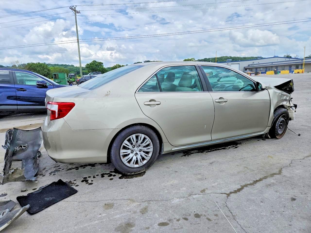 2014 Toyota Camry Le Бежевый vin: 4T4BF1FK9ER395819