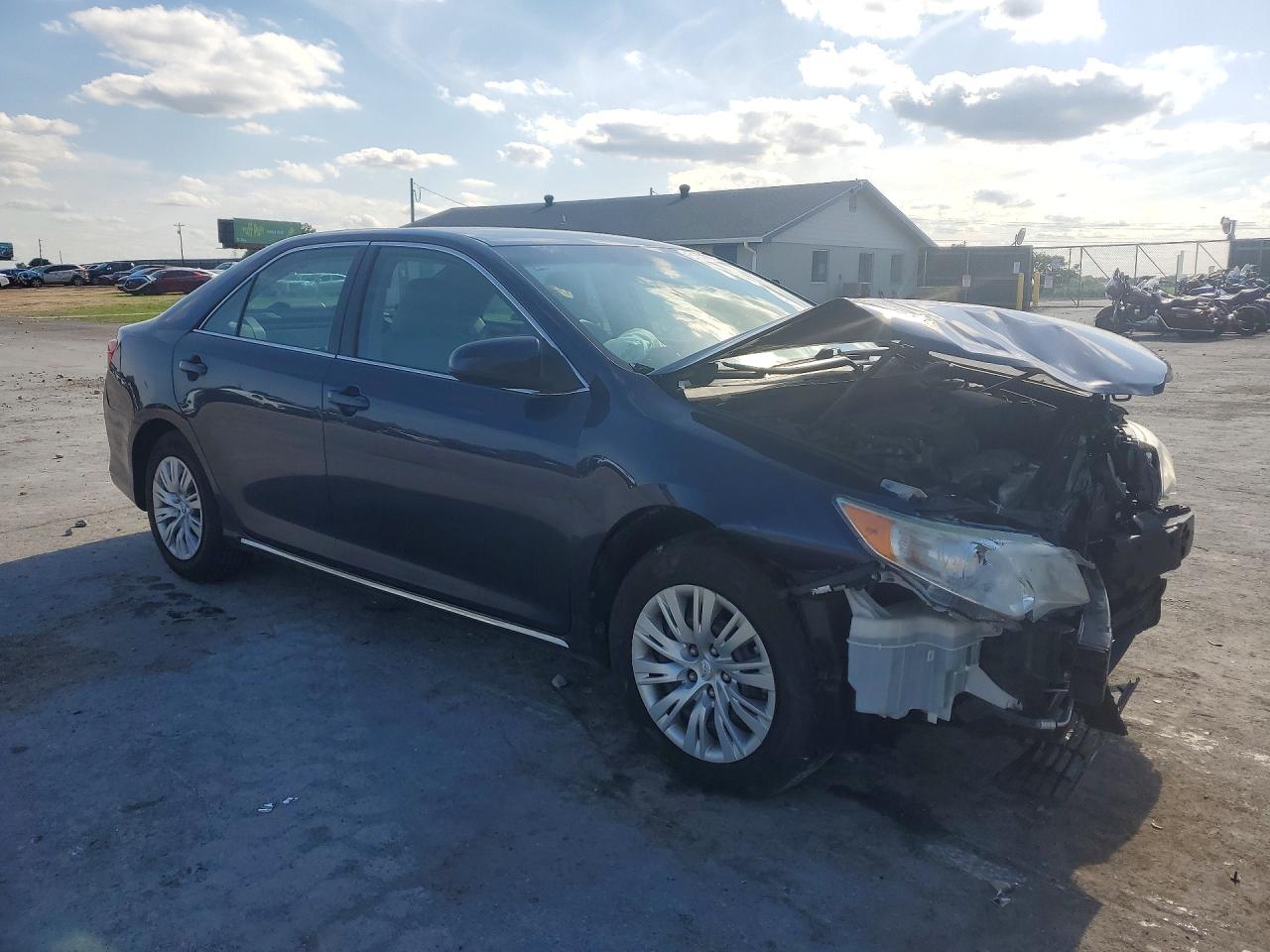 2014 Toyota Camry Le Blue vin: 4T4BF1FK9ER397022