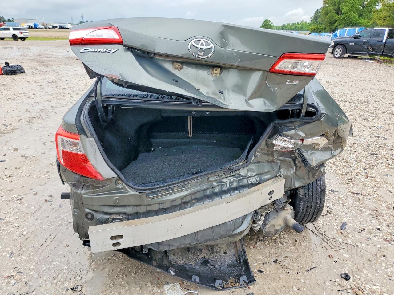 2014 Toyota Camry Le Gray vin: 4T4BF1FK9ER405099