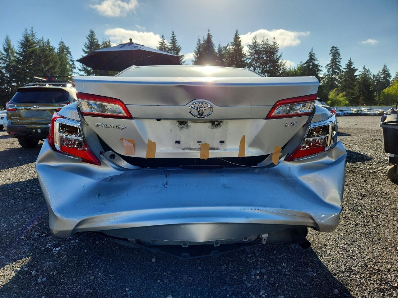 2014 Toyota Camry Le Silver vin: 4T4BF1FK9ER405944