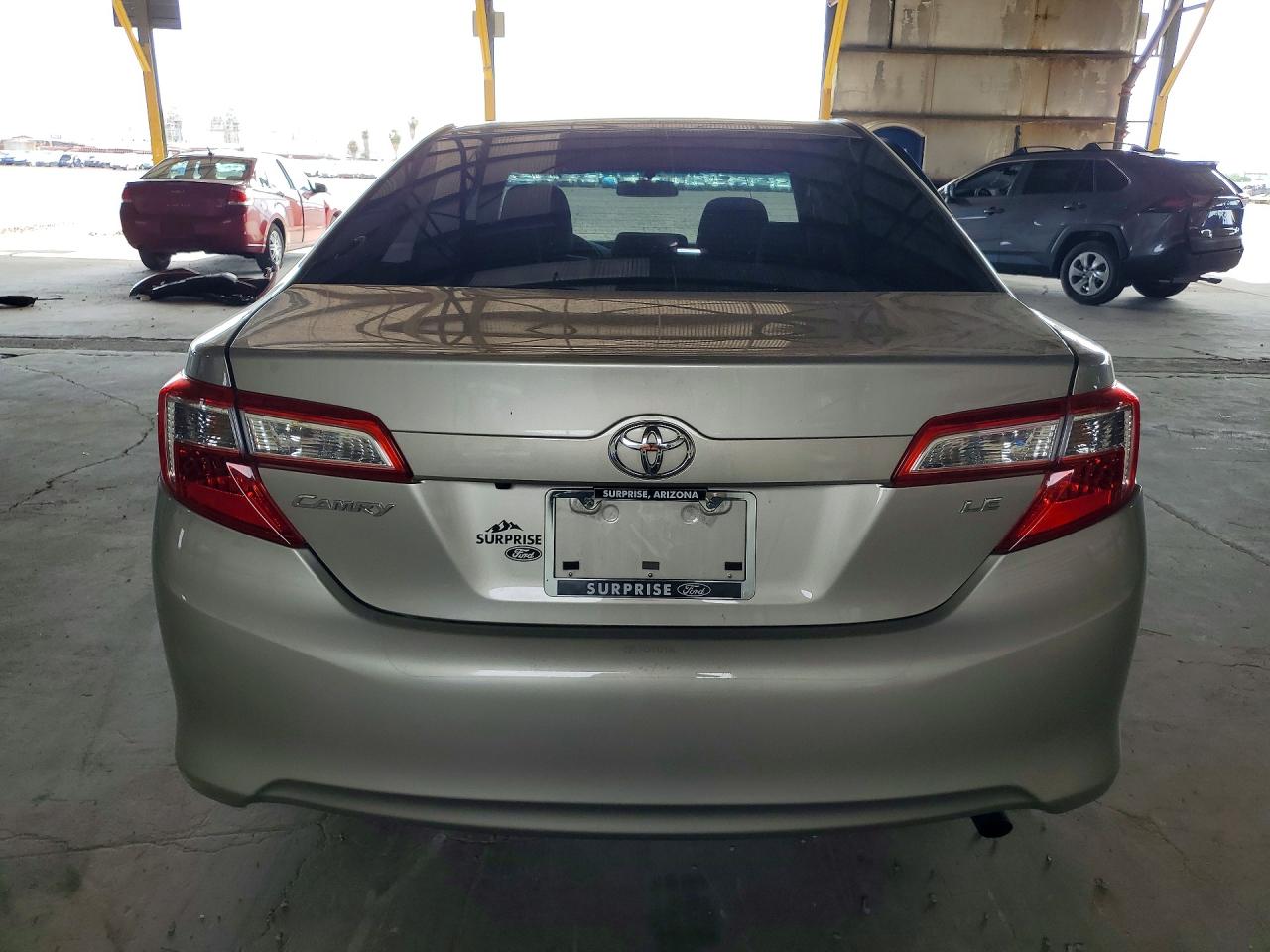 2014 Toyota Camry Le Silver vin: 4T4BF1FK9ER413557