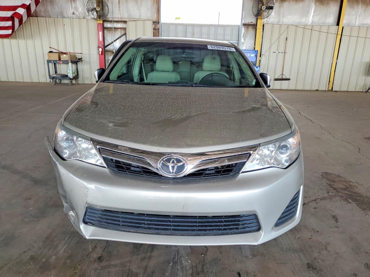 2014 Toyota Camry Le Silver vin: 4T4BF1FK9ER413557