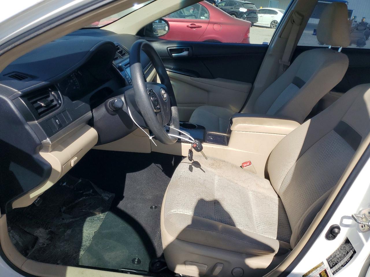 2014 Toyota Camry Le White vin: 4T4BF1FK9ER422887