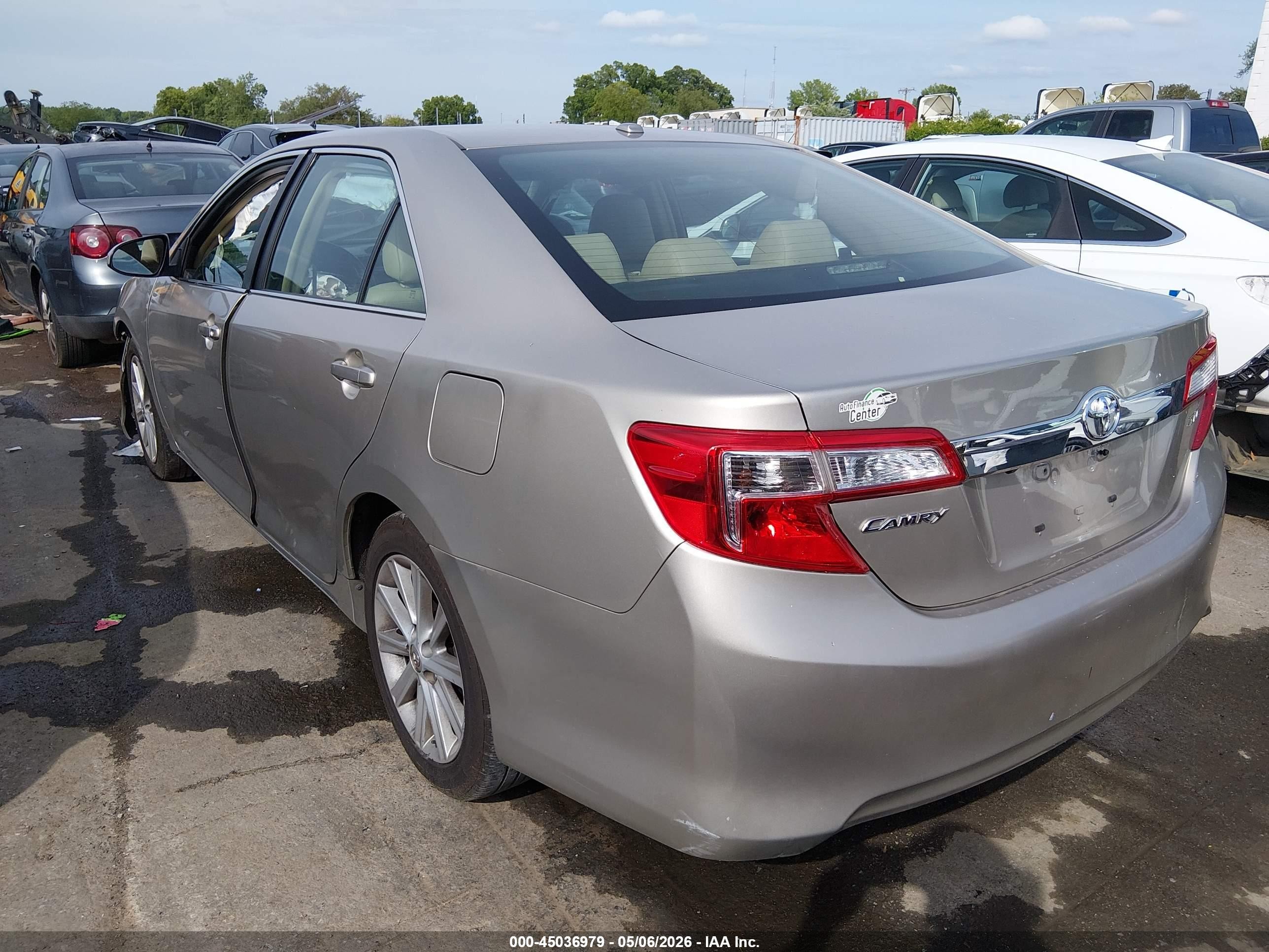 2014 Toyota Camry Xle Tan vin: 4T4BF1FK9ER426194