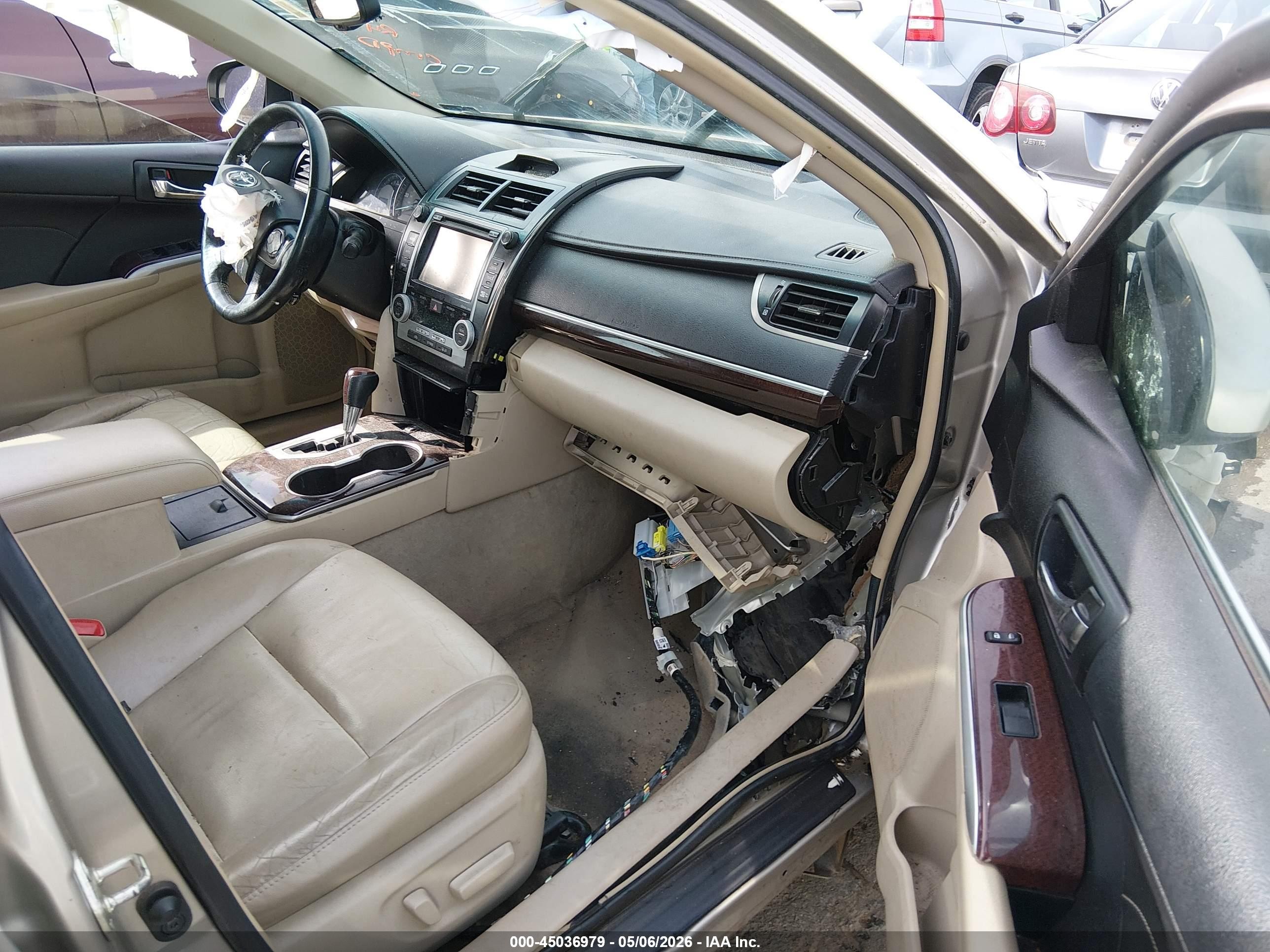 2014 Toyota Camry Xle Tan vin: 4T4BF1FK9ER426194