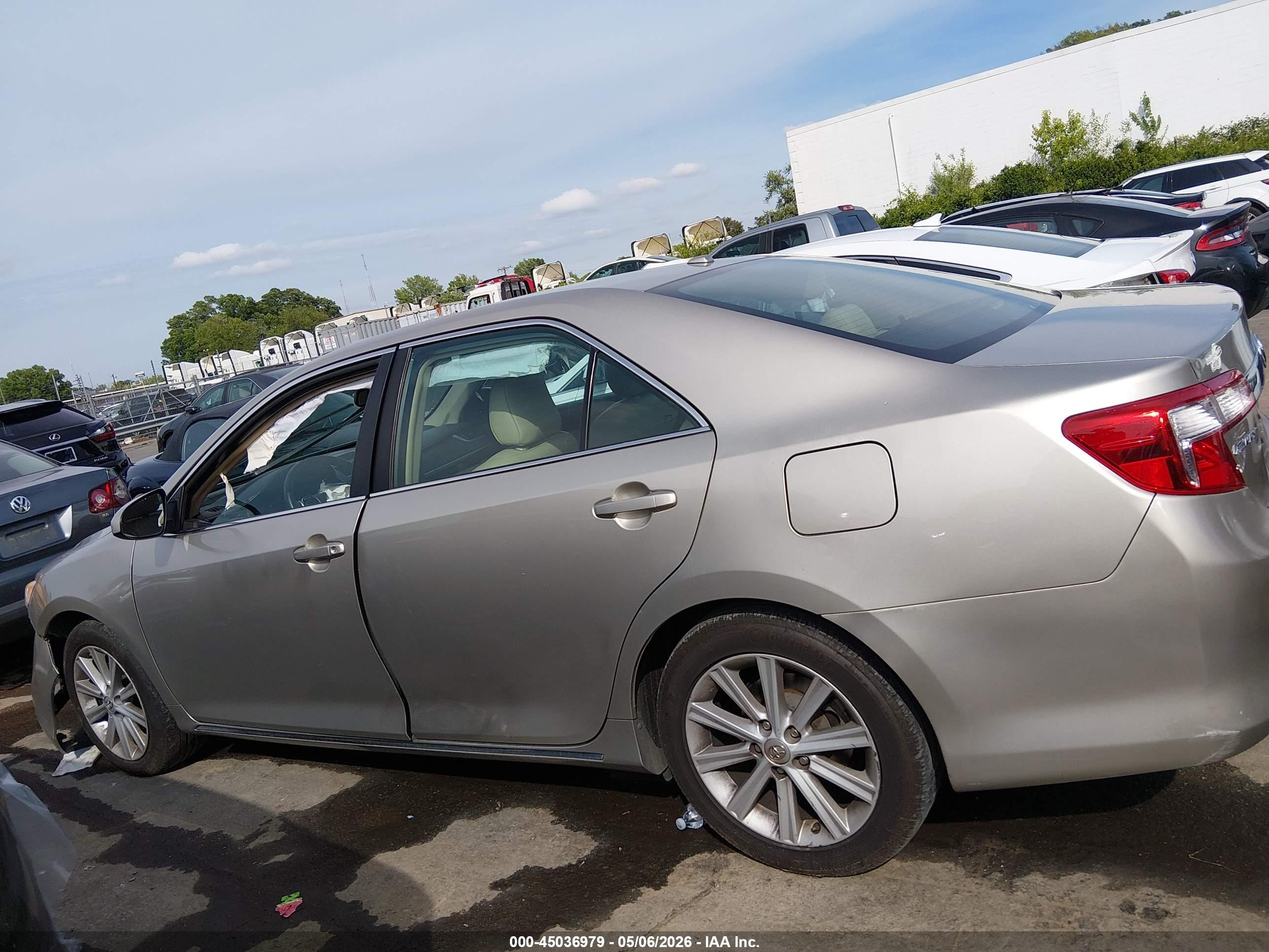 2014 Toyota Camry Xle Tan vin: 4T4BF1FK9ER426194