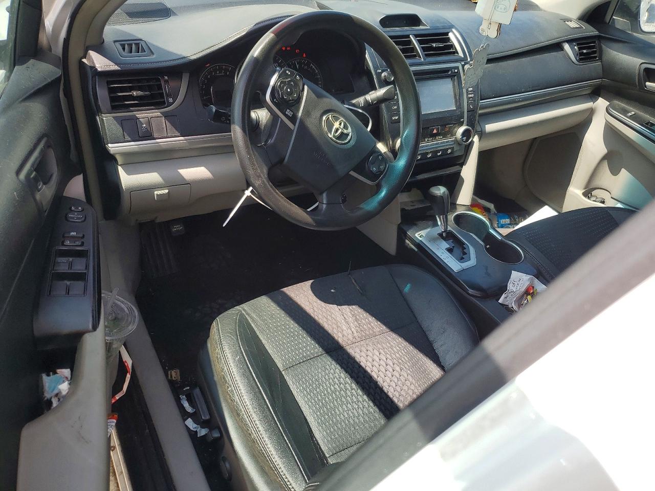 2014 Toyota Camry Le White vin: 4T4BF1FK9ER426986