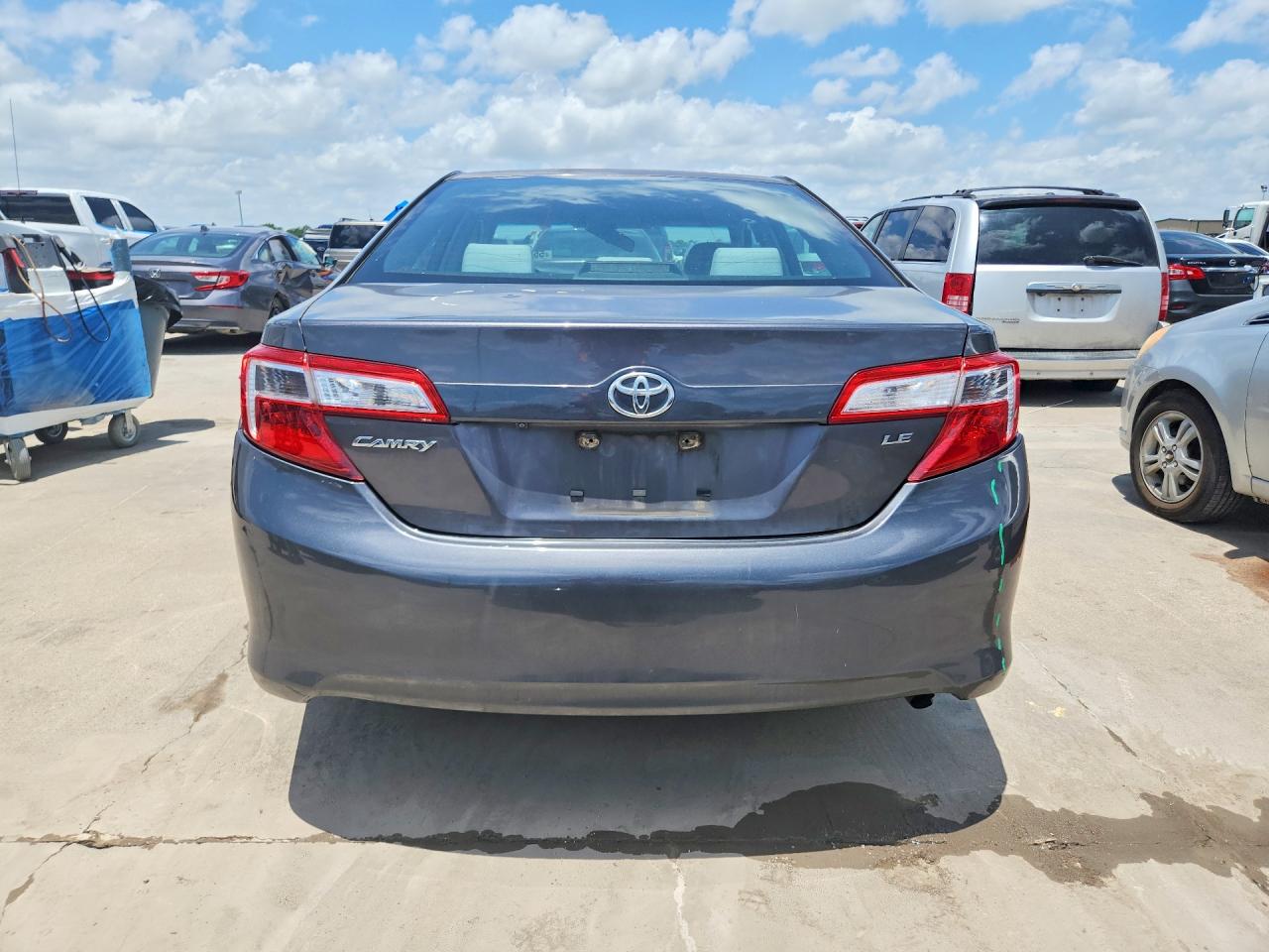 2014 Toyota Camry Le Gray vin: 4T4BF1FK9ER428625