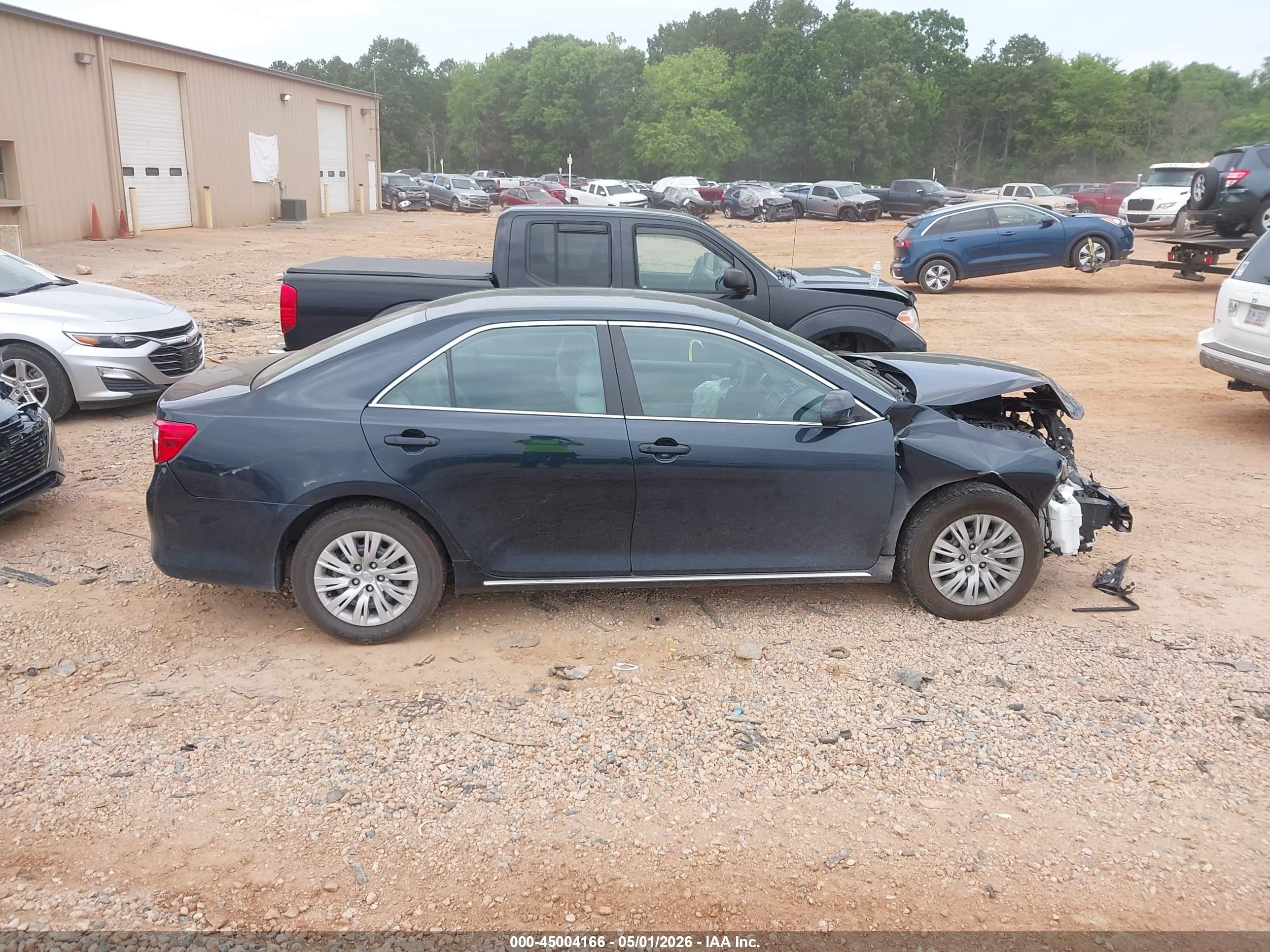 2014 Toyota Camry L/le/se/se Sport/xle Blue vin: 4T4BF1FK9ER434456