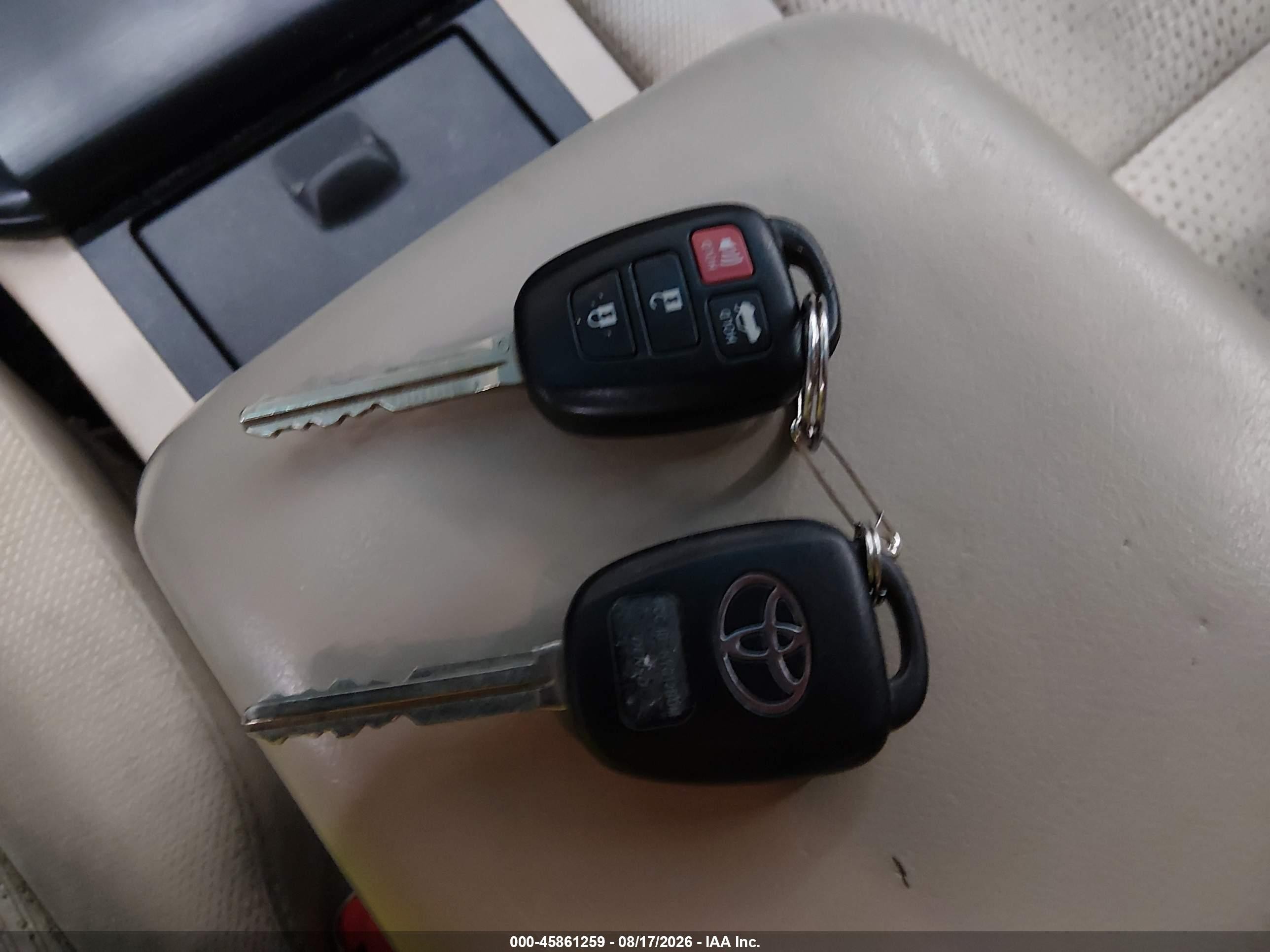 2014 Toyota Camry Le Gold vin: 4T4BF1FK9ER436126