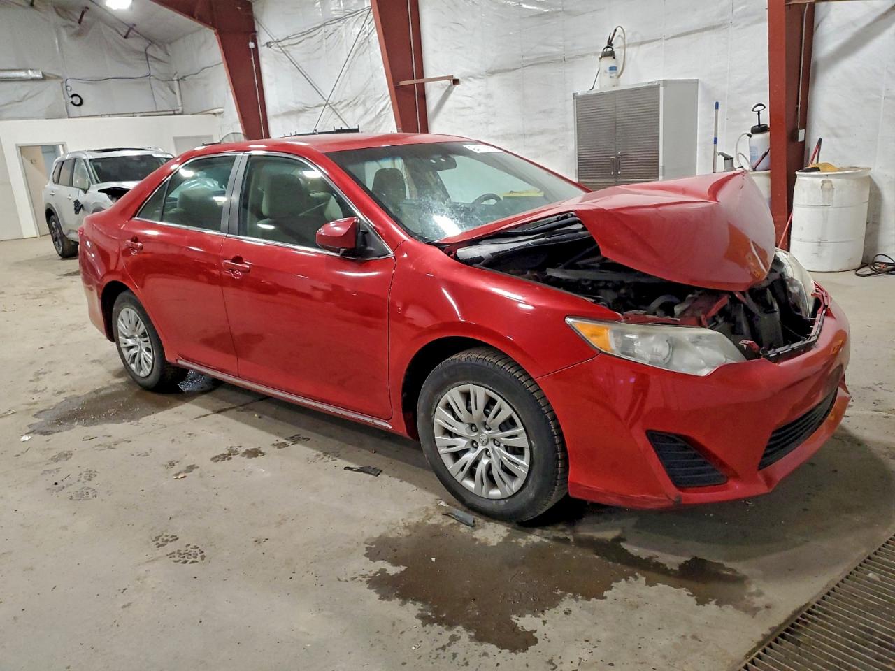 2014 Toyota Camry L Red vin: 4T4BF1FK9ER436885