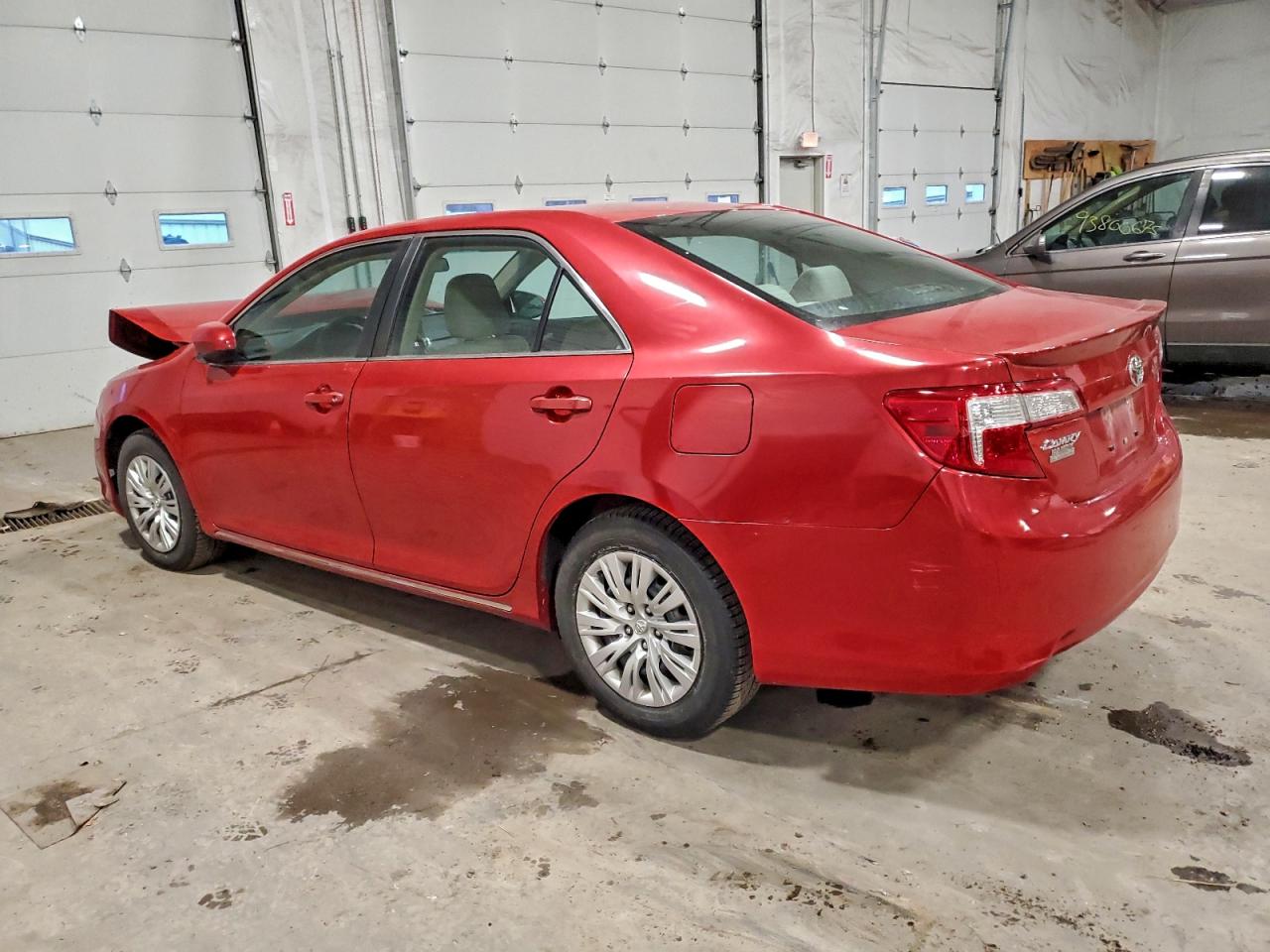 2014 Toyota Camry L Red vin: 4T4BF1FK9ER436885