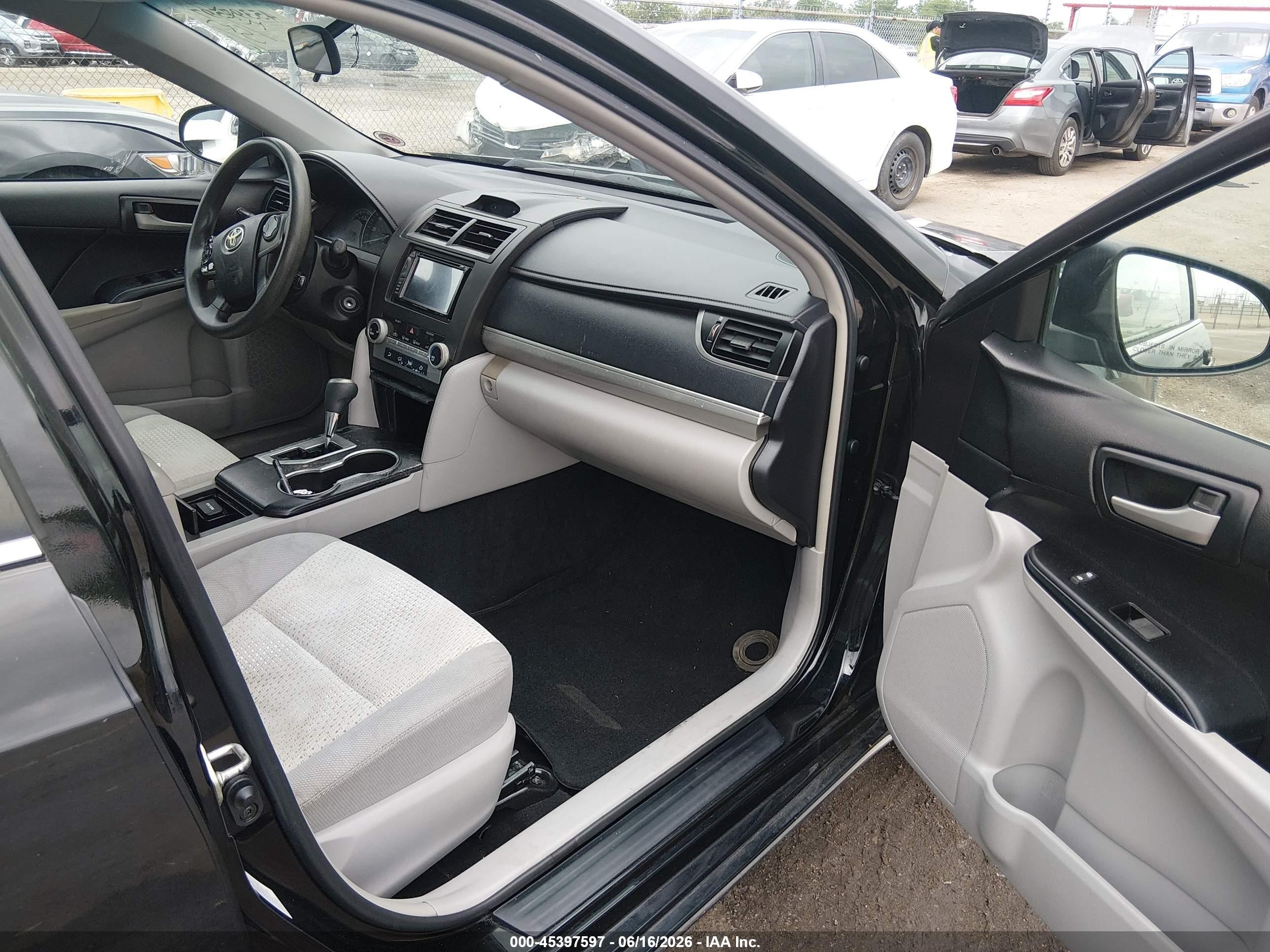 2014 Toyota Camry Le Black vin: 4T4BF1FK9ER437518