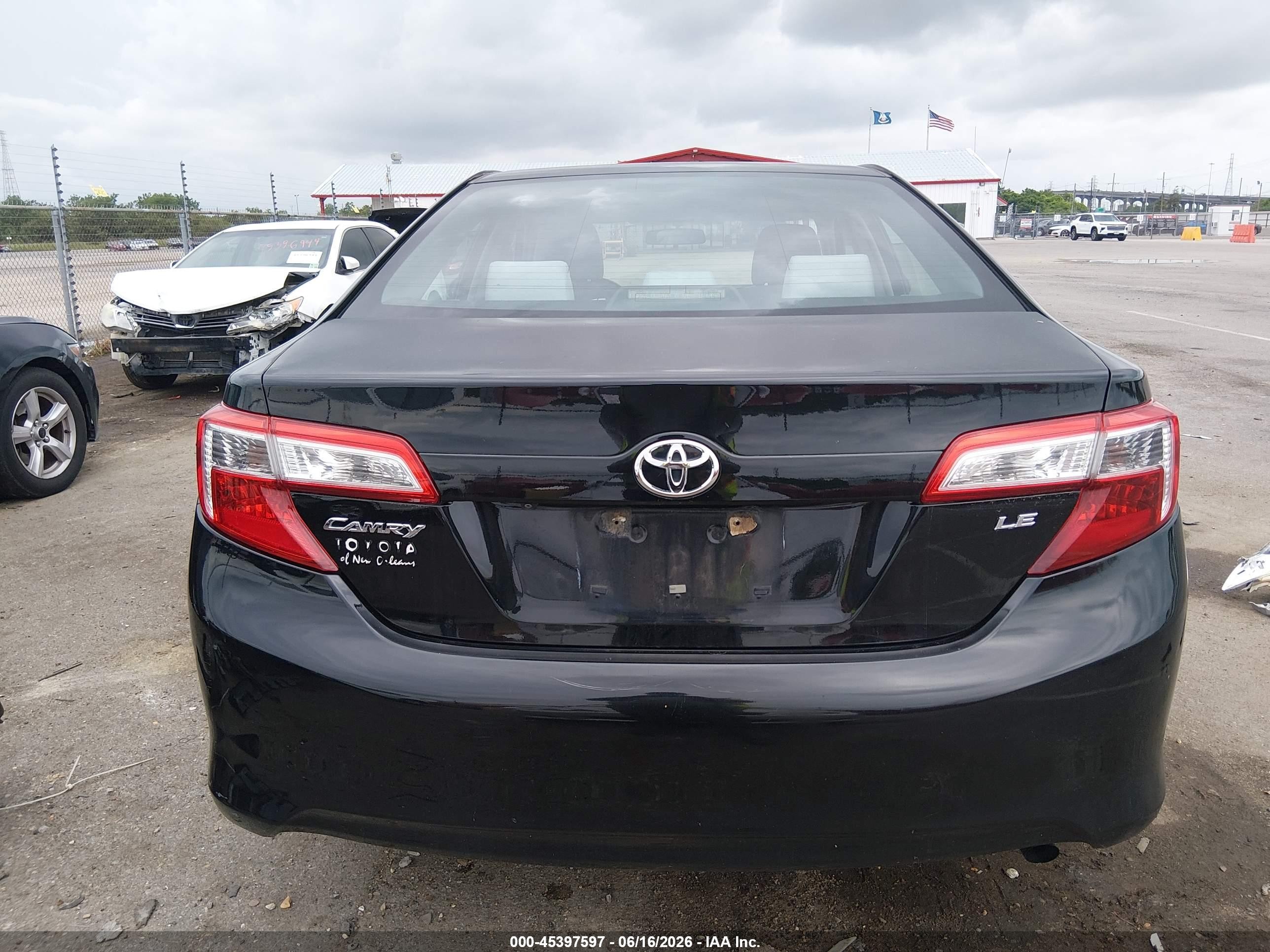 2014 Toyota Camry Le Black vin: 4T4BF1FK9ER437518