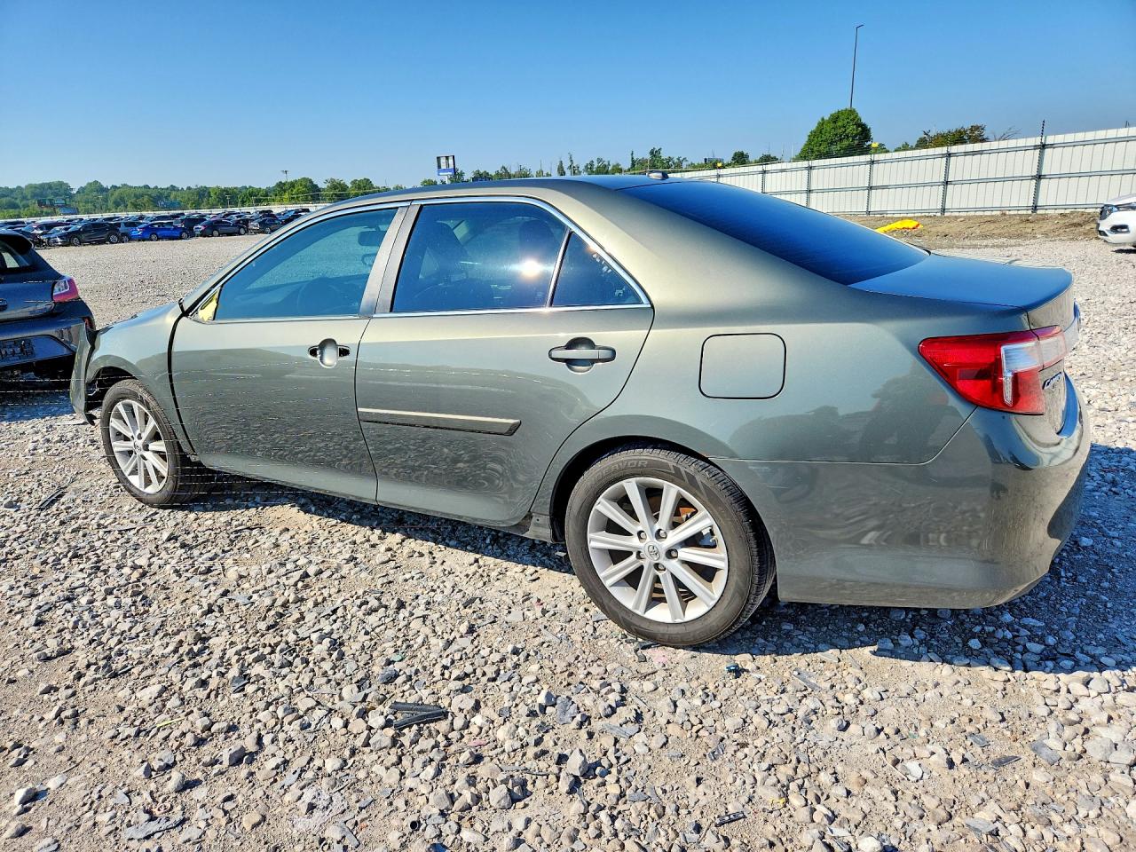 2014 Toyota Camry Xle Gray vin: 4T4BF1FK9ER442122