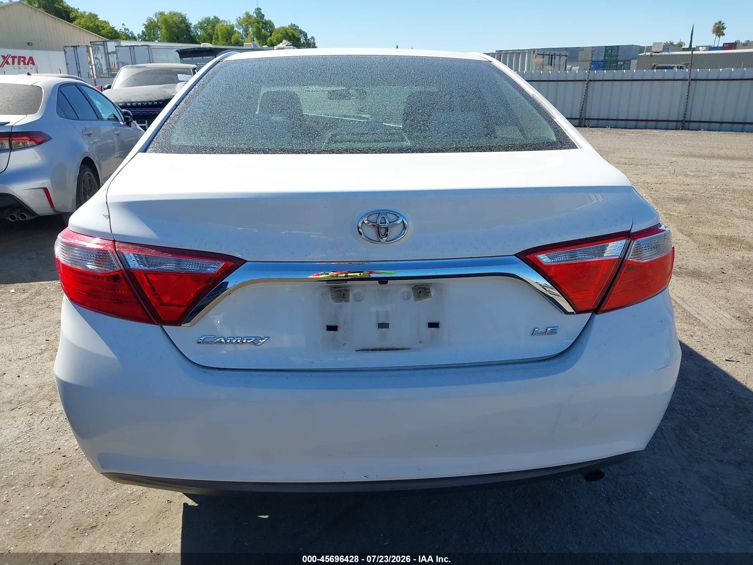 2015 Toyota Camry Le Белый vin: 4T4BF1FK9FR448939