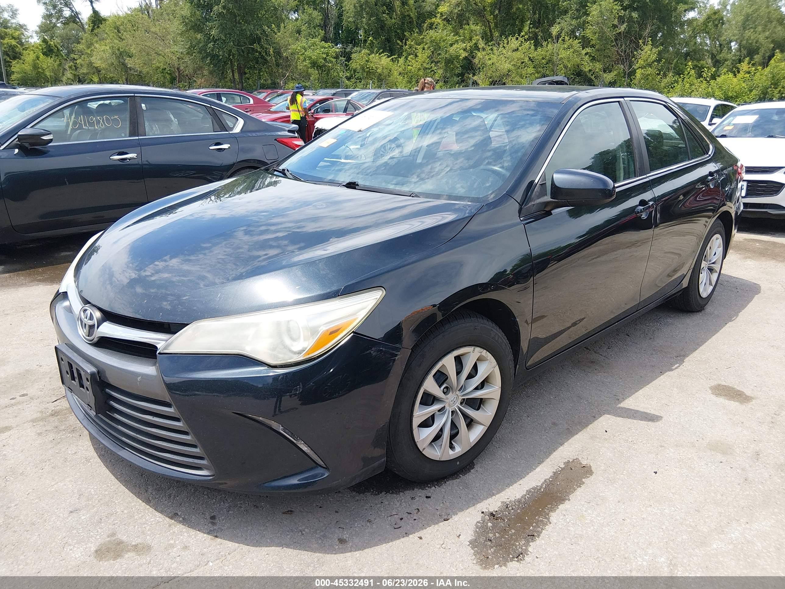 2015 Toyota Camry Le Dark Blue vin: 4T4BF1FK9FR453414